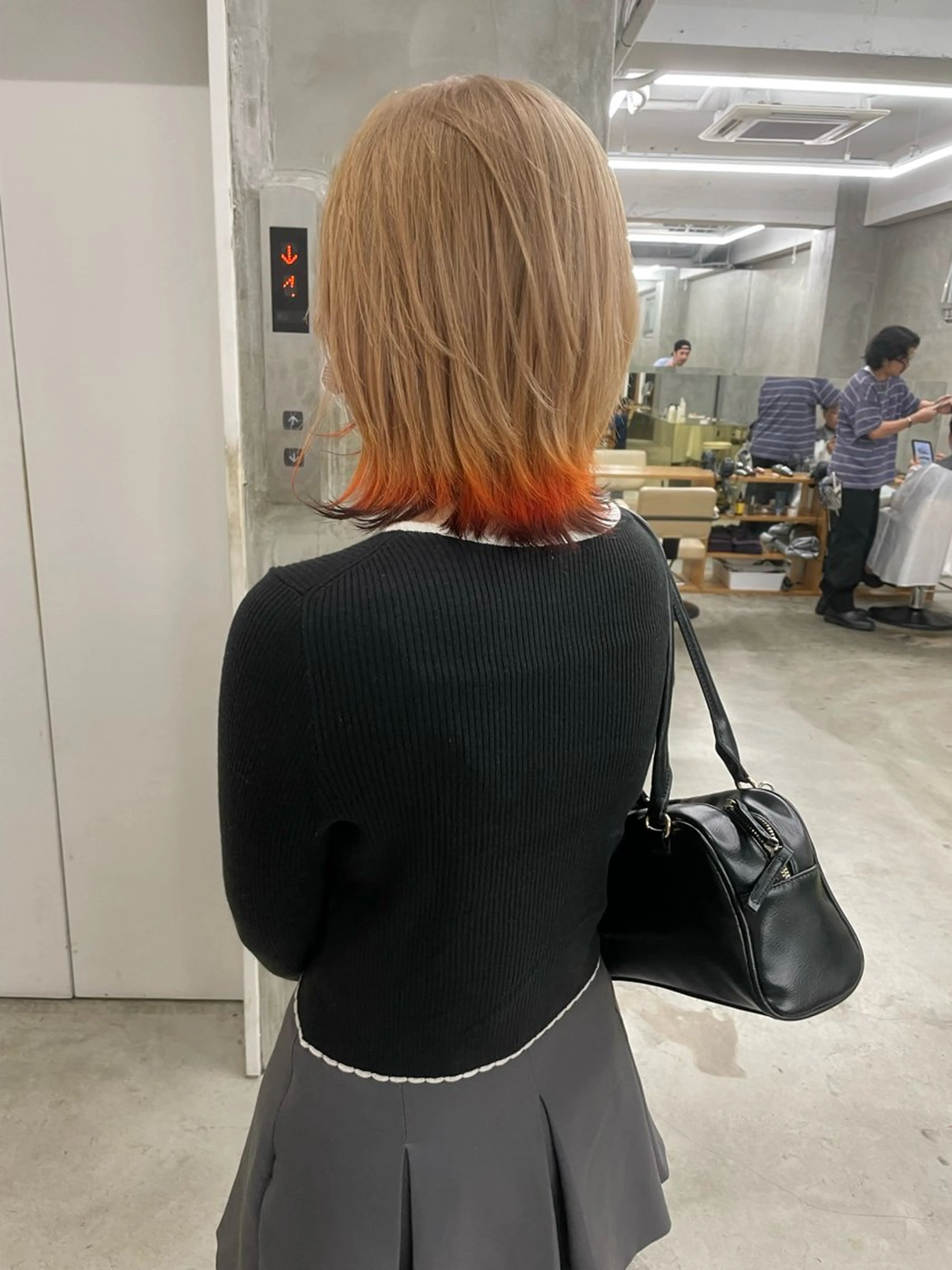 ミディアム カラー ミディアムパーマ バレイヤージュ ブリーチ ケアブリーチ デザインカラー ヘアカラー トリートメント スパイラルパーマ 🌐hina⭐️のヘアスタイル