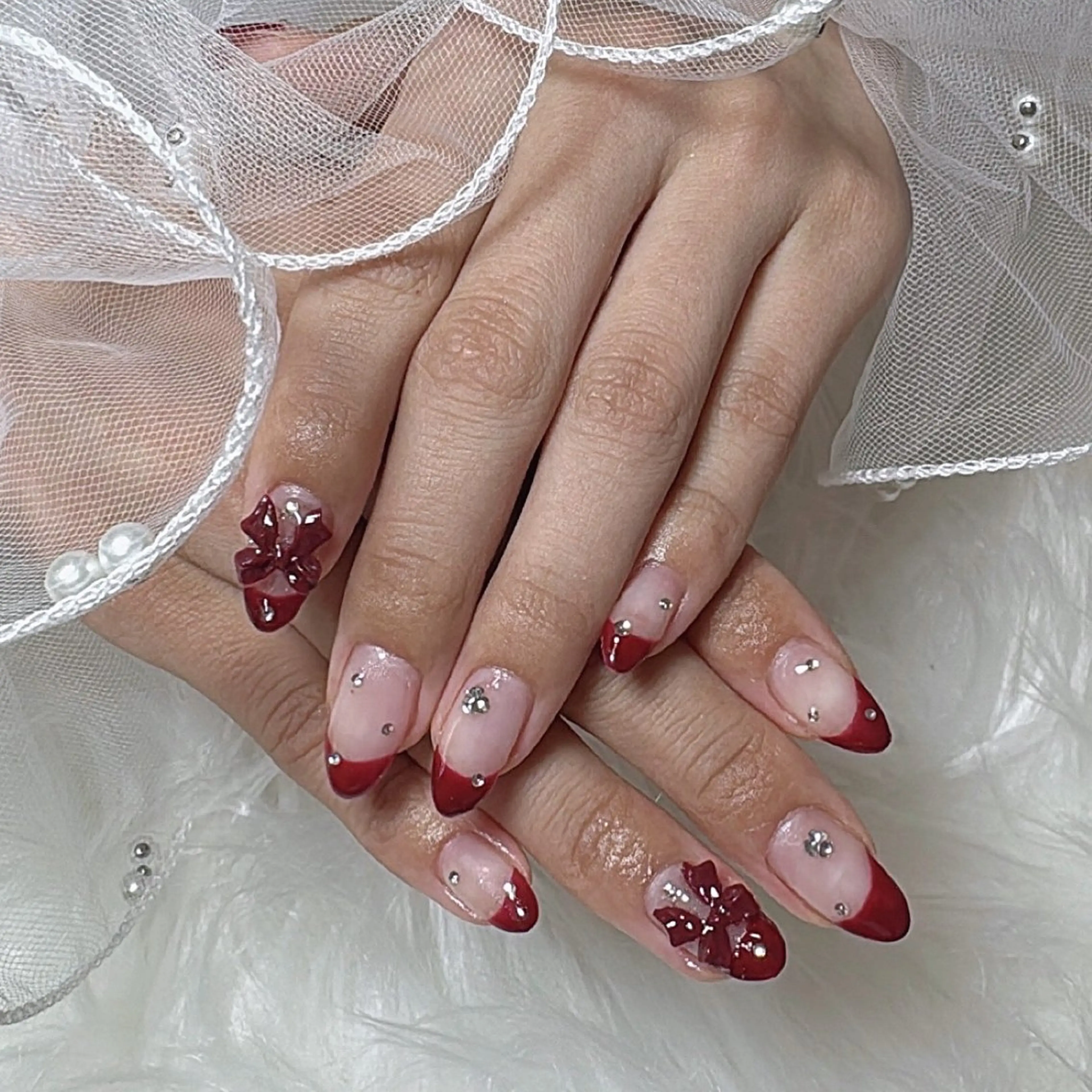 ネイル シュシュ 🎀 girly nailのネイルデザイン