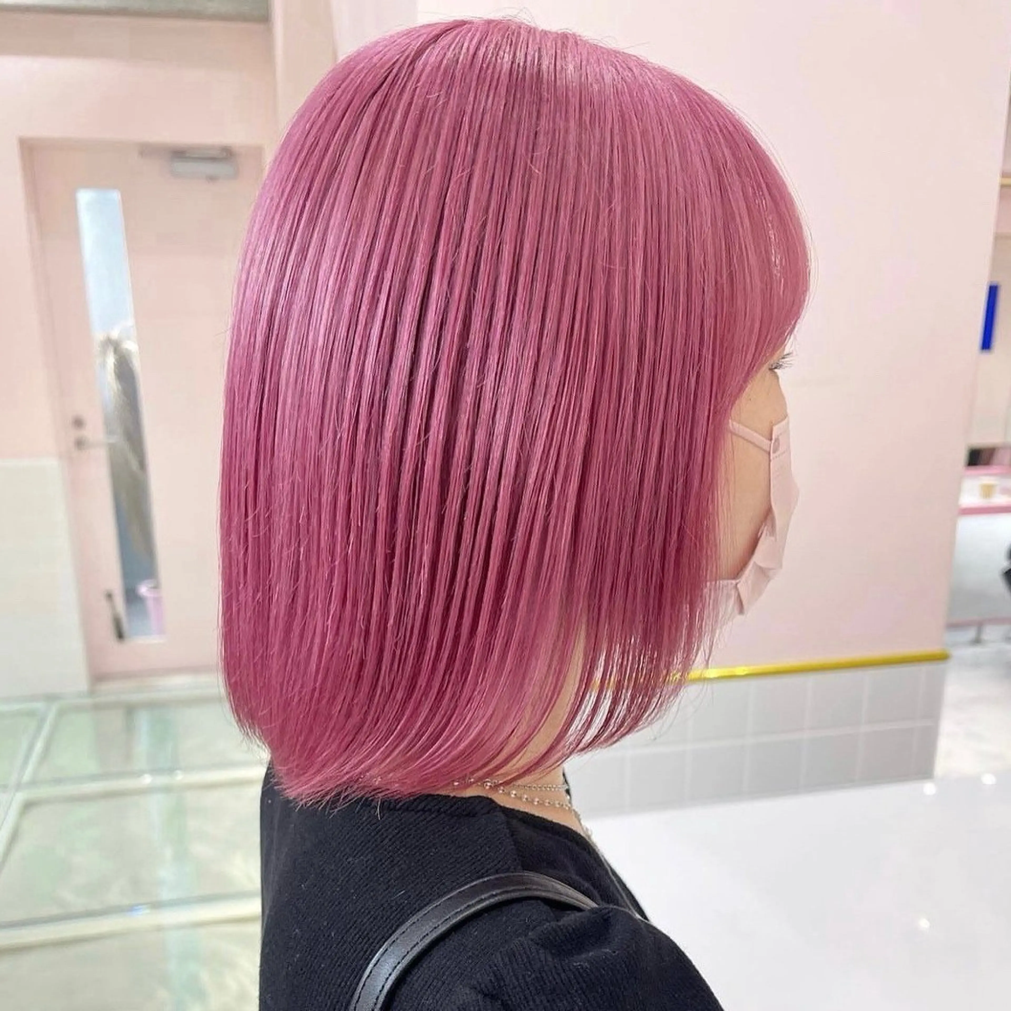 ミディアム カラー ピンクカラー ヘアカラー 🎀ハイトーン🎀 ケアブリーチmikuのヘアスタイル