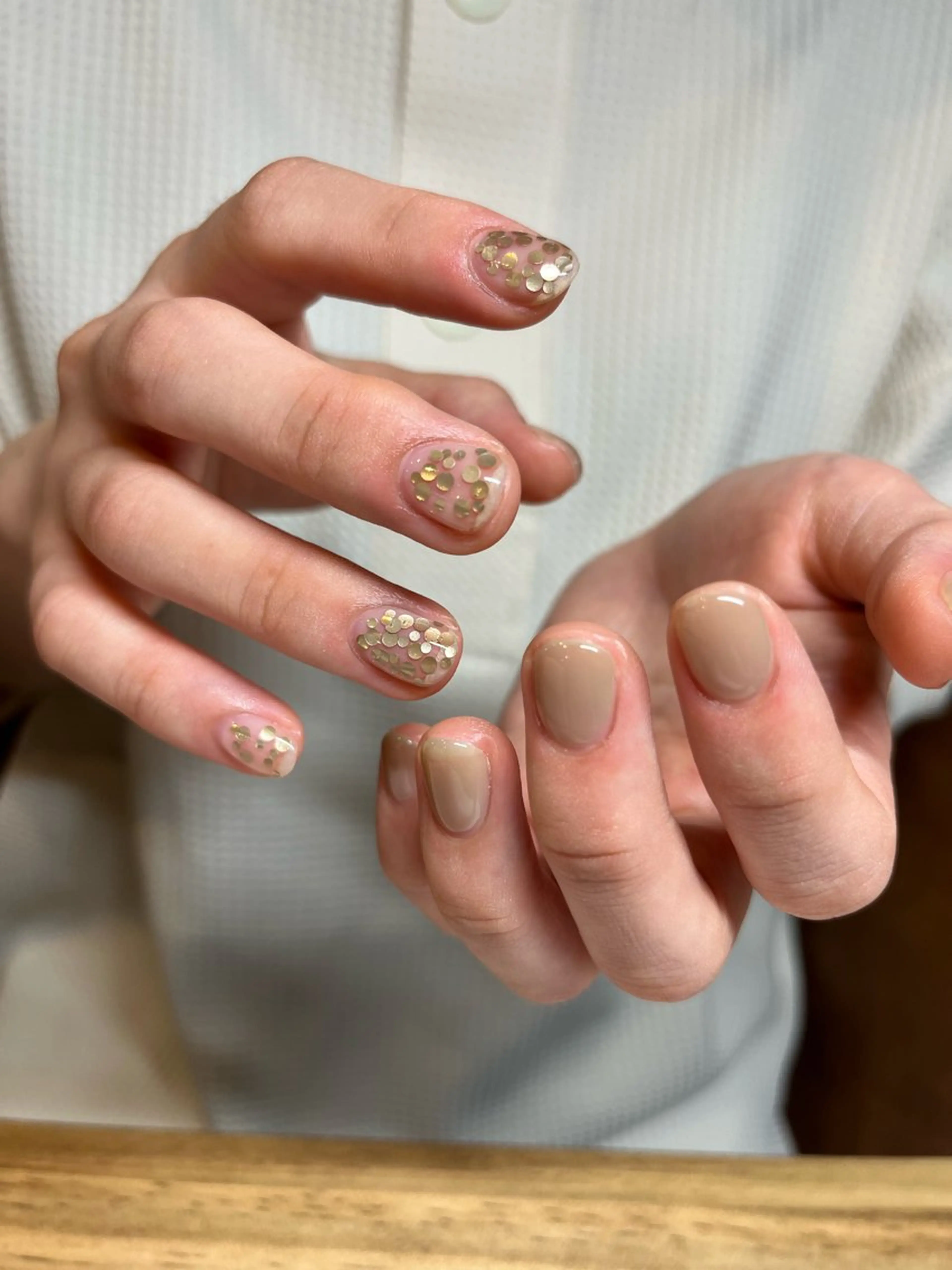 ネイル ゴールド キラキラネイル ハンドネイル mitsuki / Manonのネイルデザイン