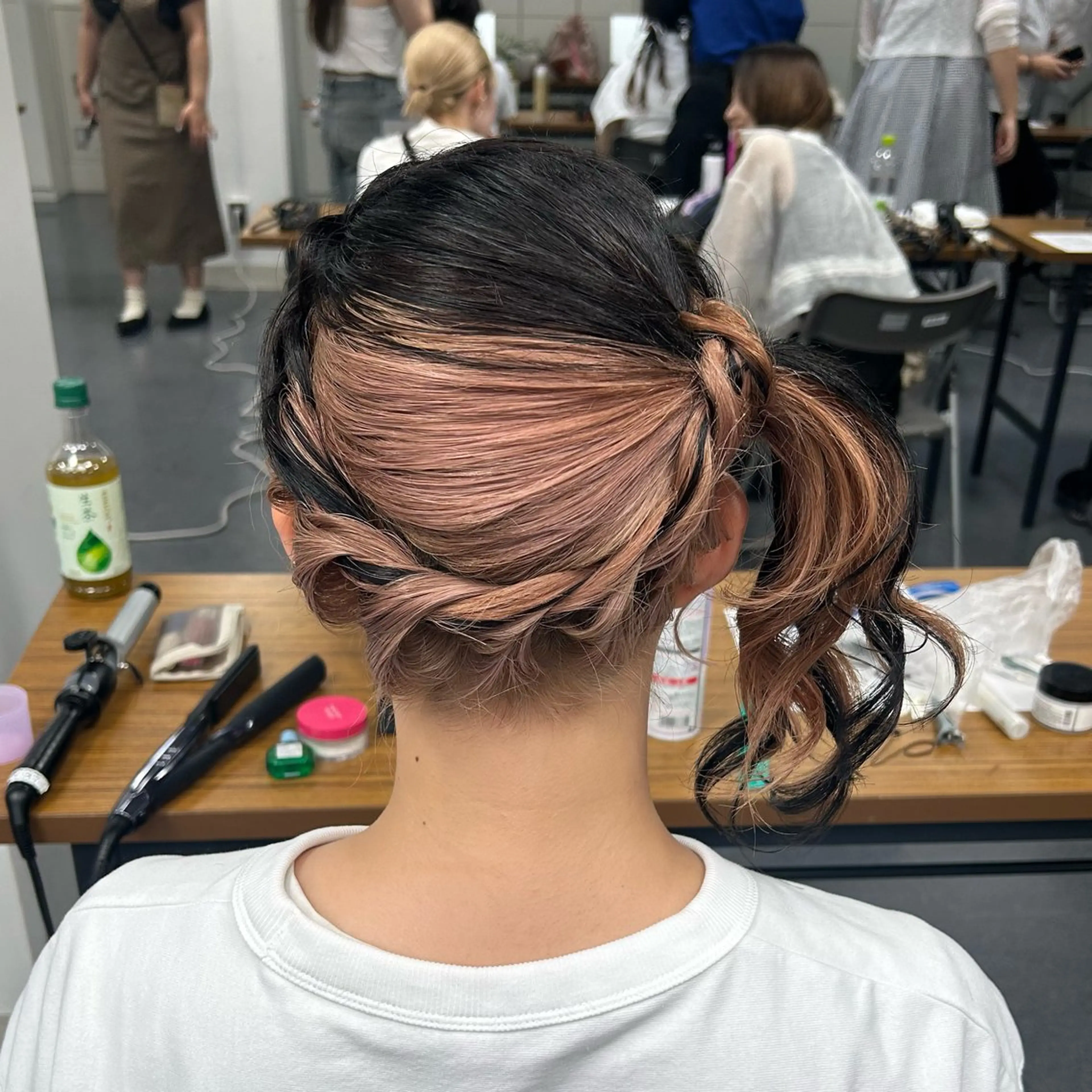 ヘアアレンジ ポニーテール カチューシャ ヘアセット ヘアセット/暖色 /レイヤー 山田寛菜のヘアスタイル