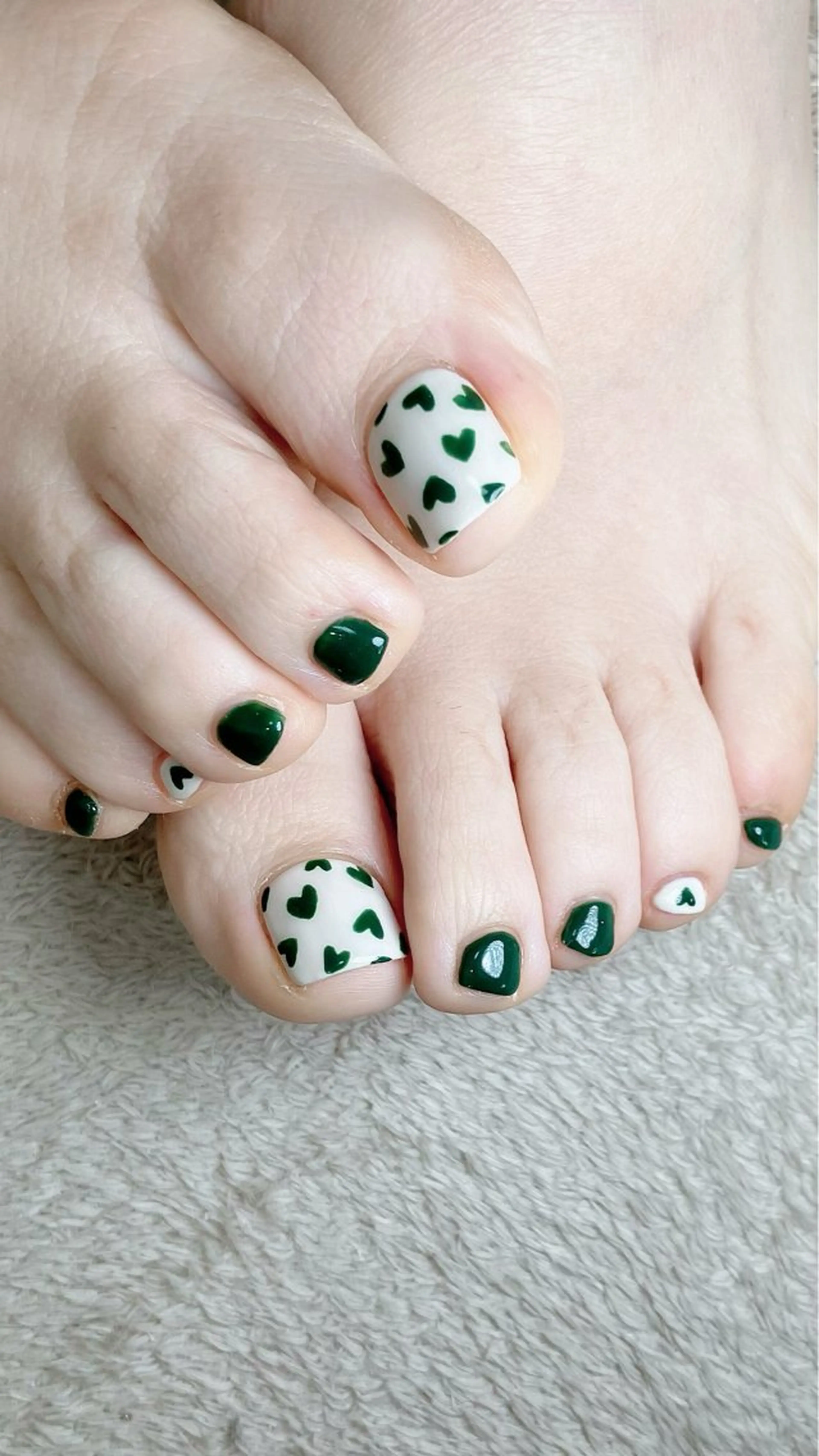 ネイル フットネイル haleyume所属・shino🌟 痛ネイルのネイルデザイン