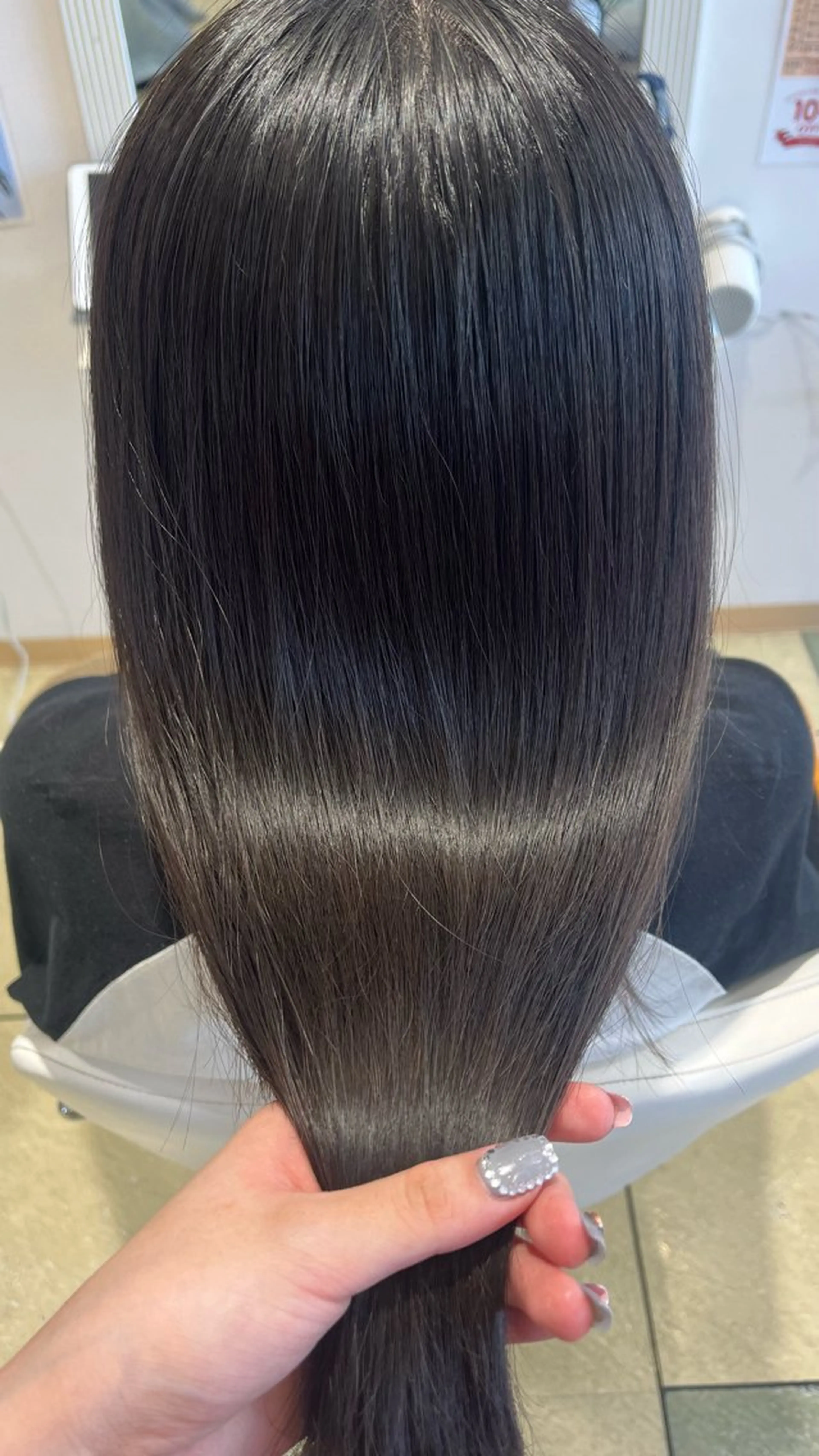 ロング パーマ カット 縮毛矯正 ベージュカラー⌇ くびれヘア.𐙚心音のヘアスタイル