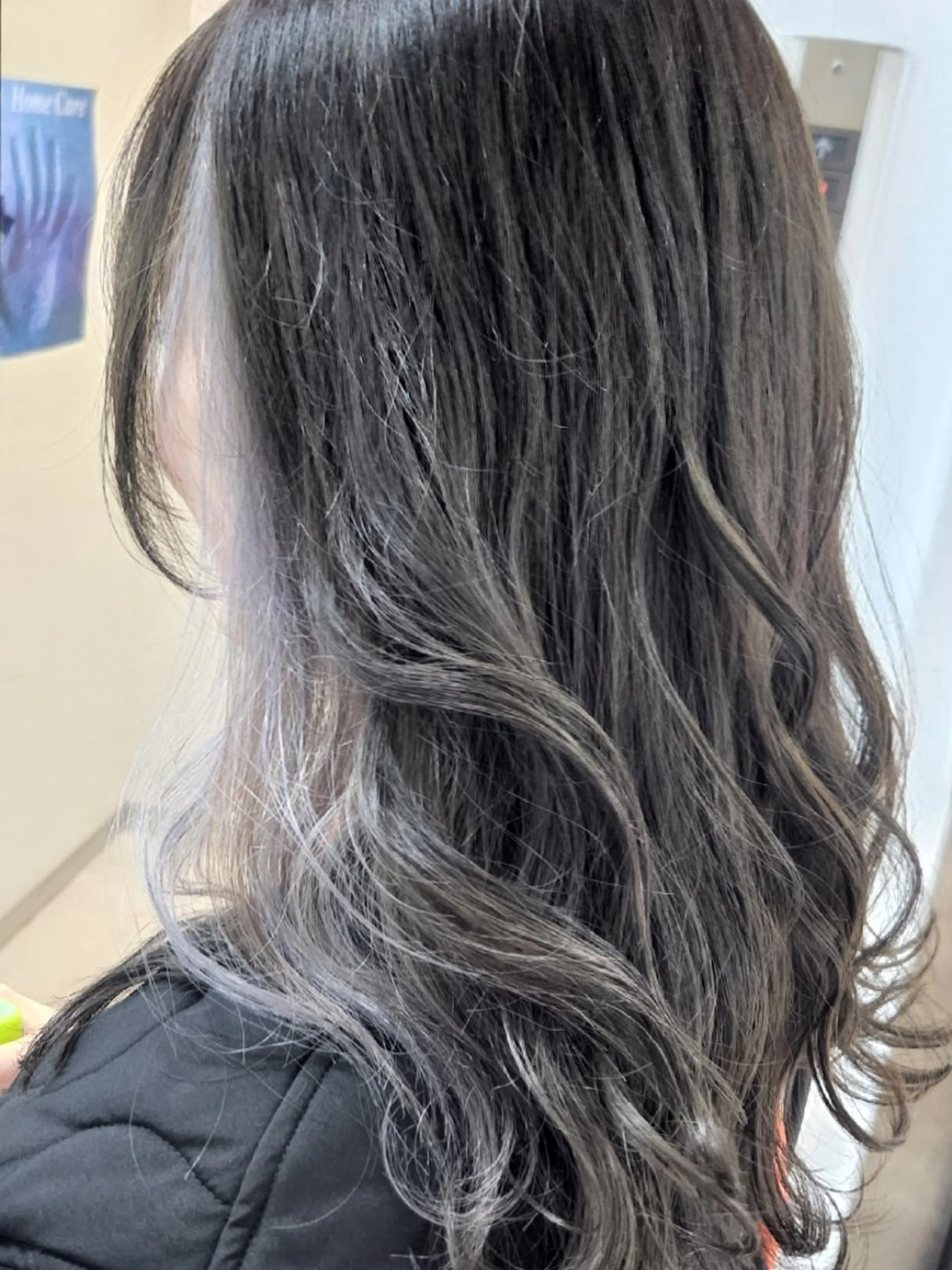 セミロング カラー 透明感カラー インナーカラー シルバー Signhair所属・🌟あかり🌟 #Sign hairのヘアスタイル