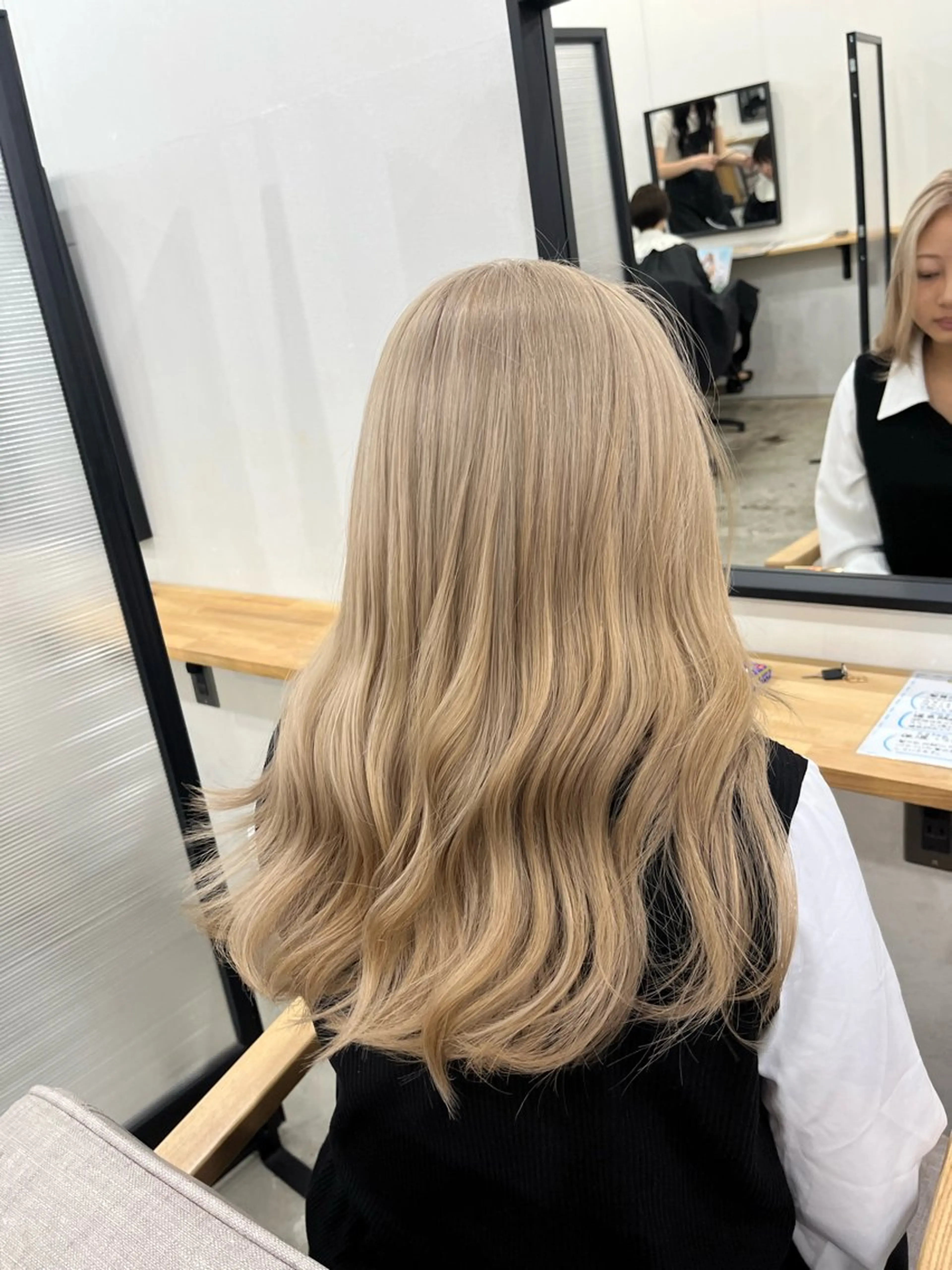 カラー Trip所属・岩本 航のヘアスタイル