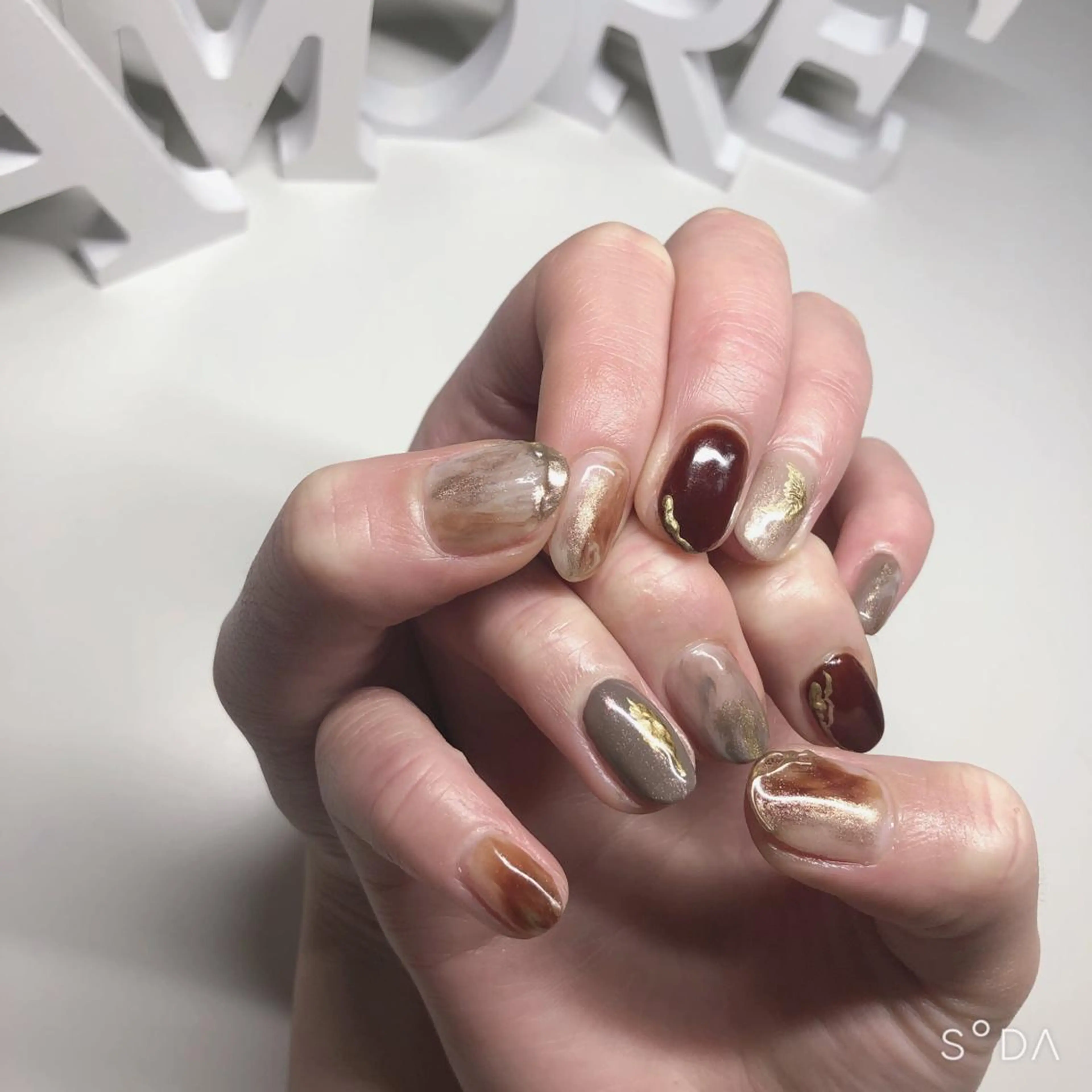 ネイル ジェルネイル マグネットネイル ミラーネイル ニュアンスネイル You kyehwaのネイルデザイン