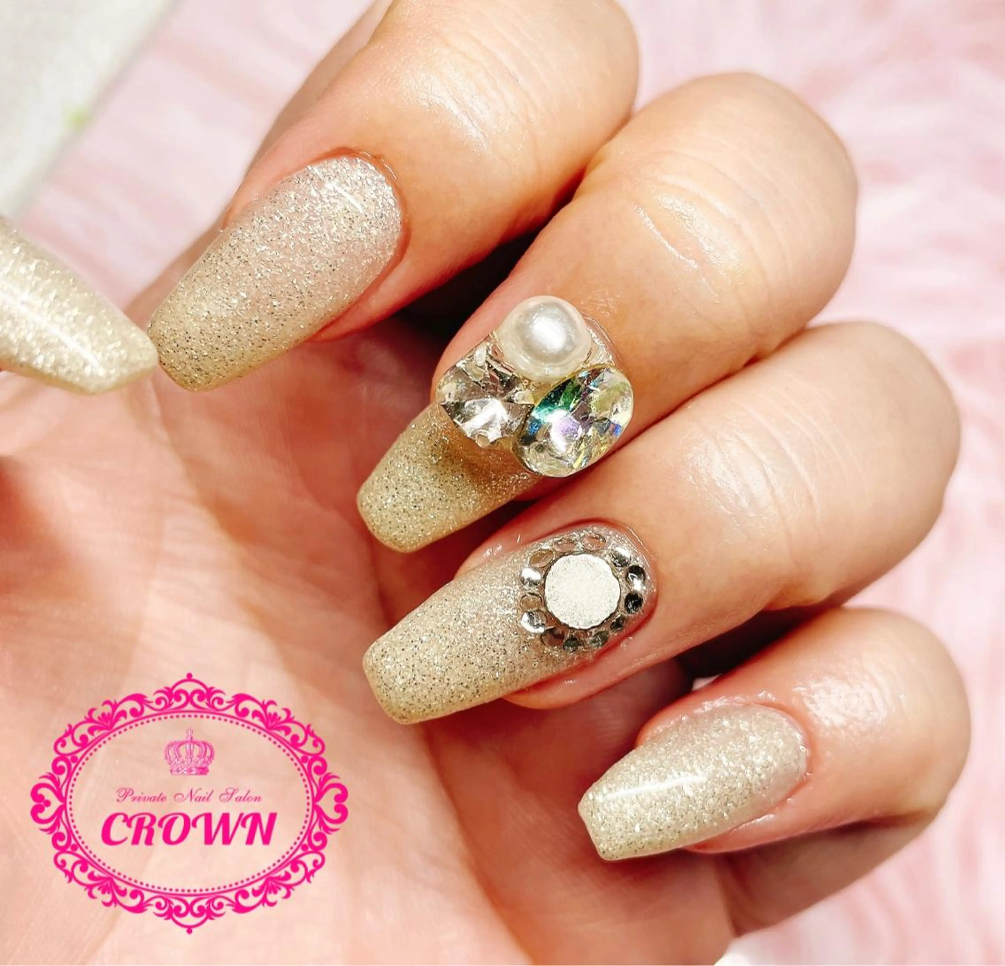 ネイル CROWN プライベートサロンのネイルデザイン