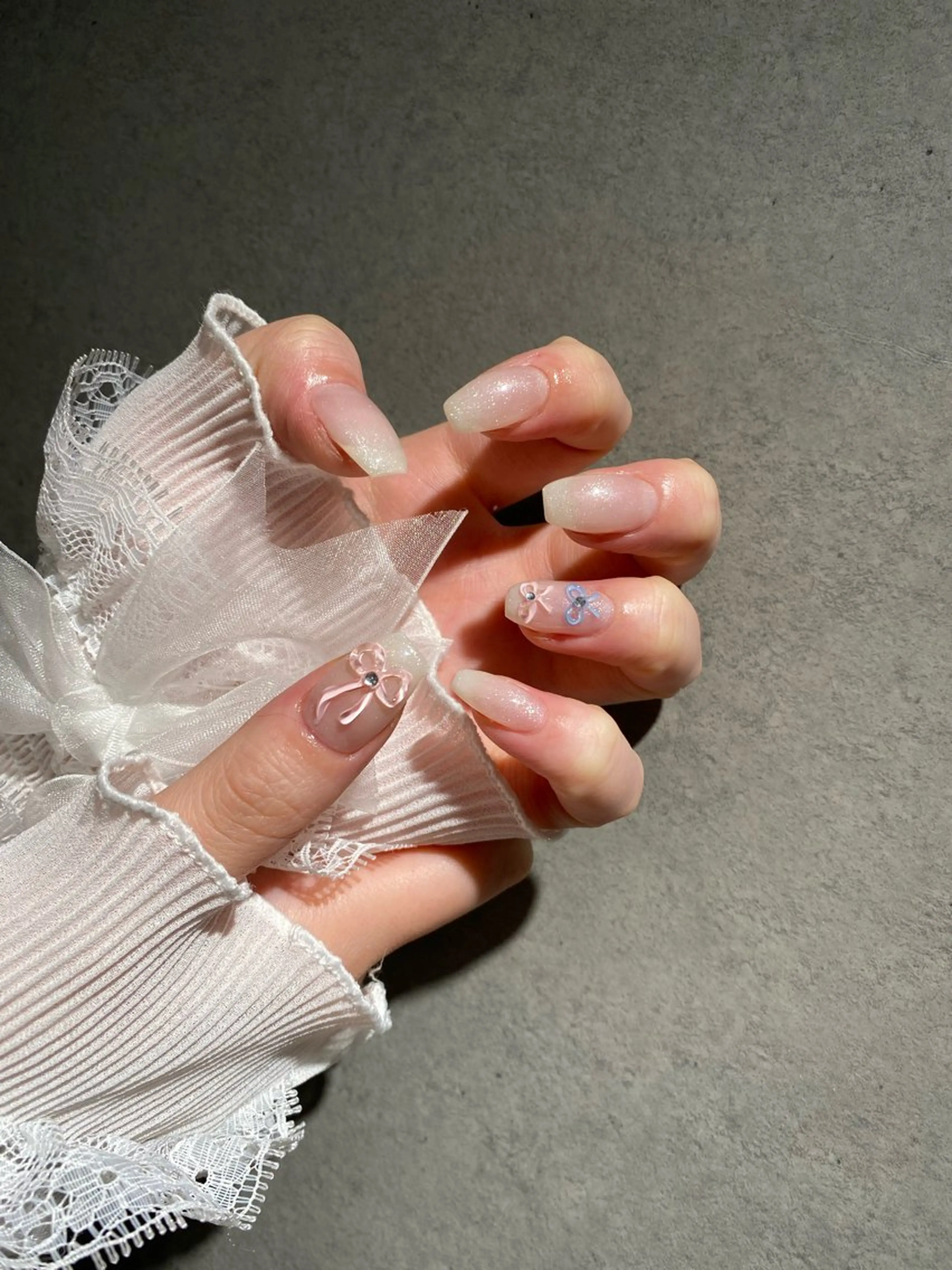 ネイル I-nailロング /ワンホン/キラキラのネイルデザイン