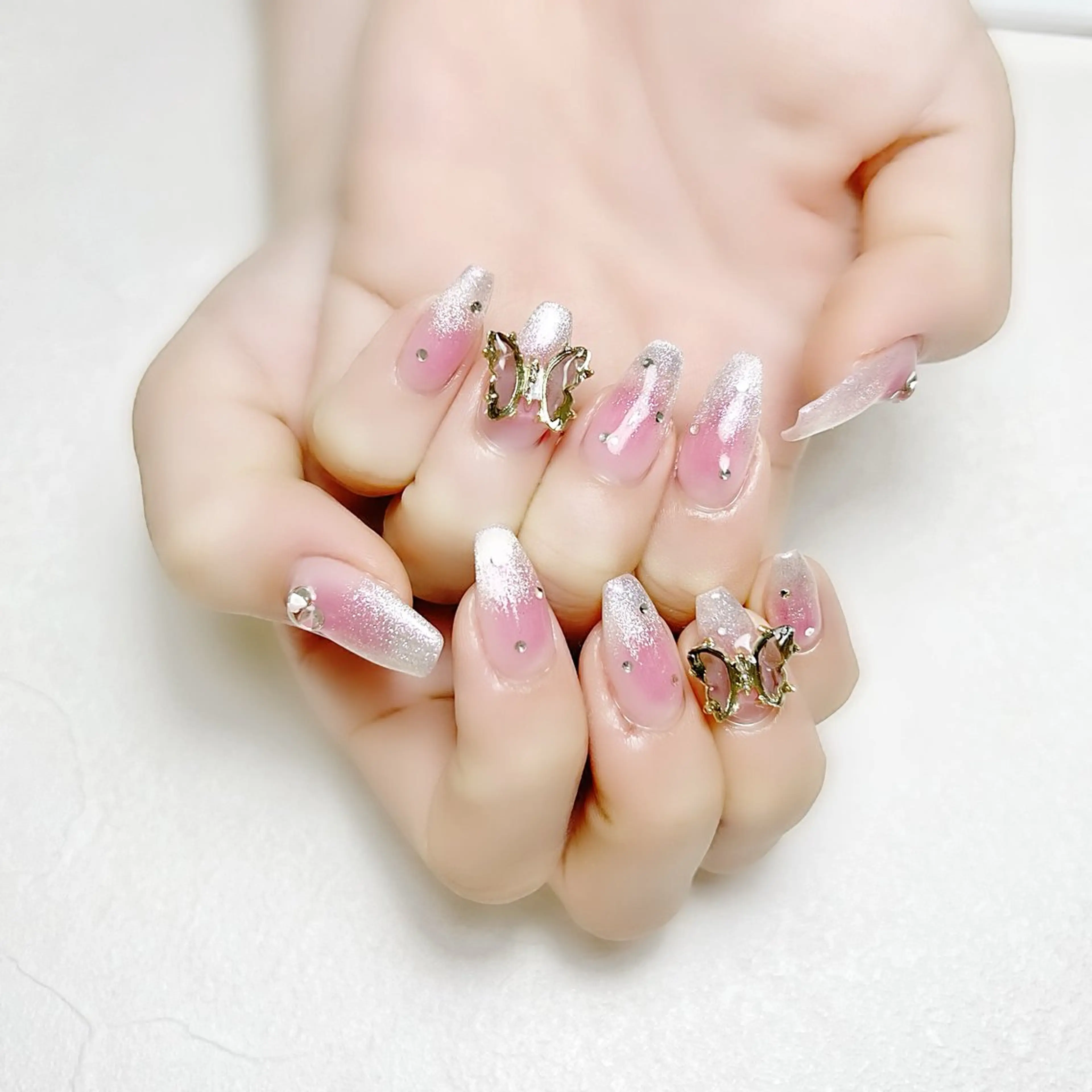 ネイル チークネイル マグネットネイル ピンク ワンホンネイル rouse nail RISATOのネイルデザイン