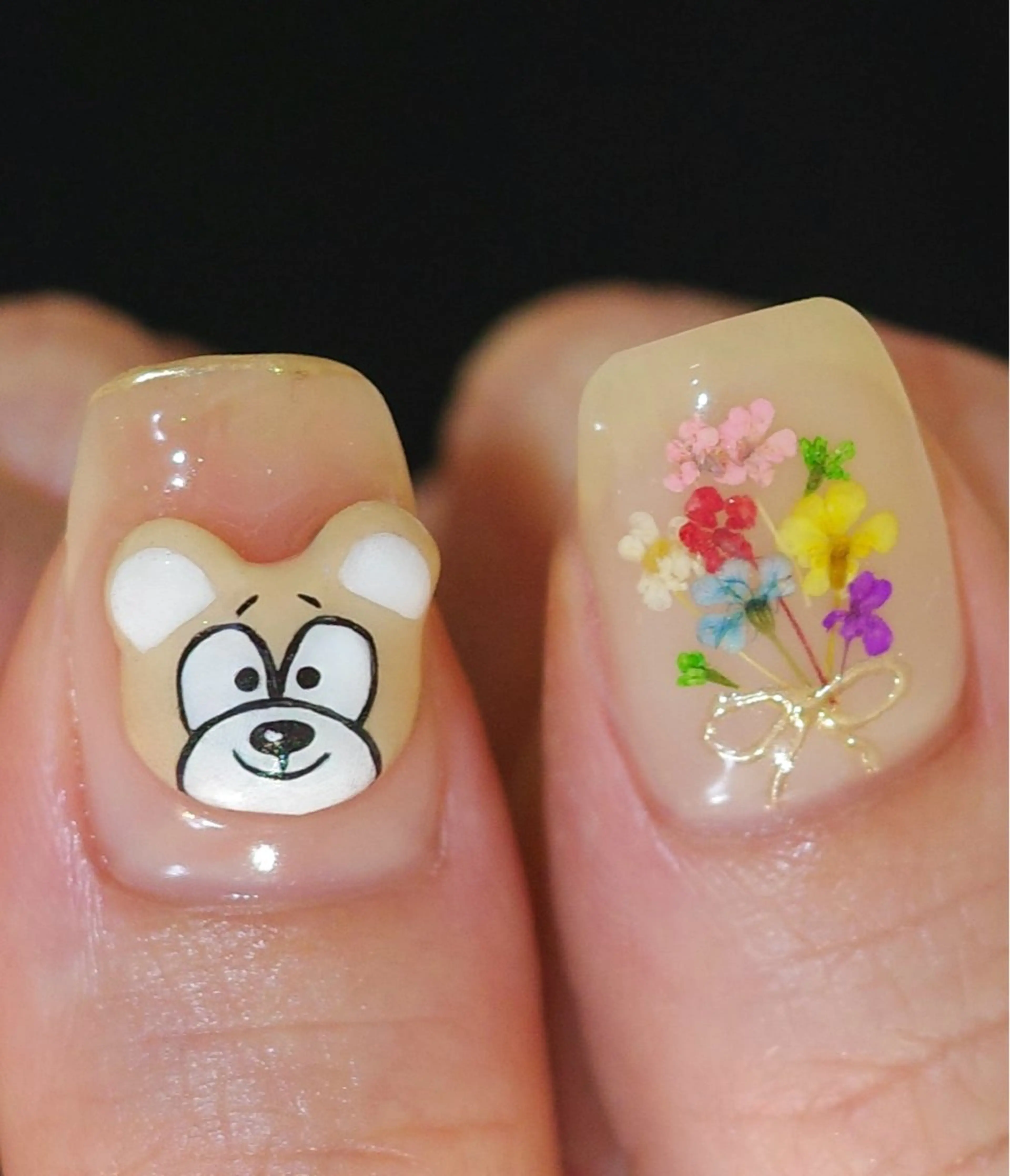 ネイル フラワーネイル ジェルネイル ゴールド パラジェル ピンク ハンドネイル pointillé .ayaのネイルデザイン