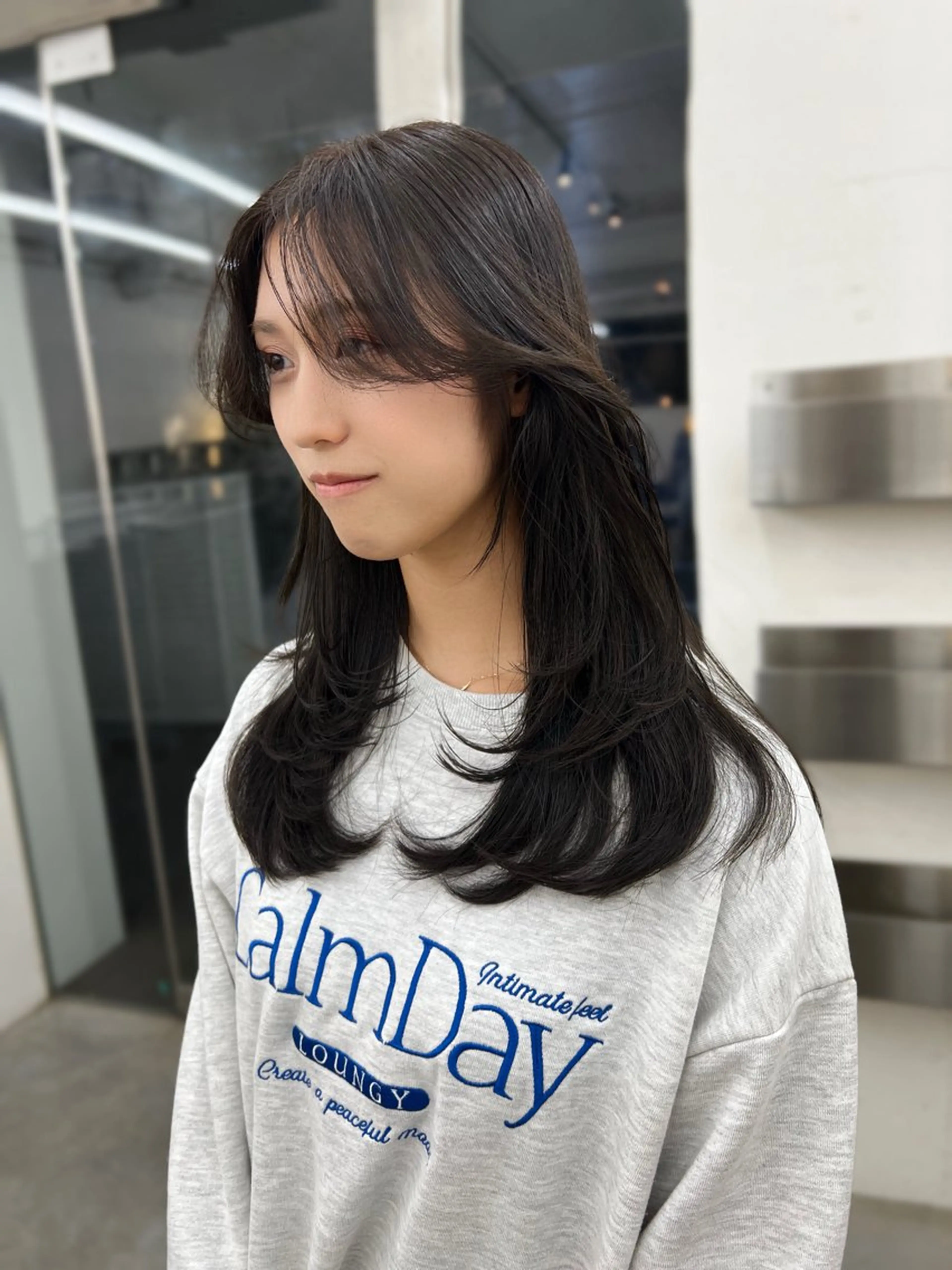 ミディアム カラー ブラウンカラー ダークブラウン 柔らかブラウン/顔周 りレイヤー♡ユウシのヘアスタイル