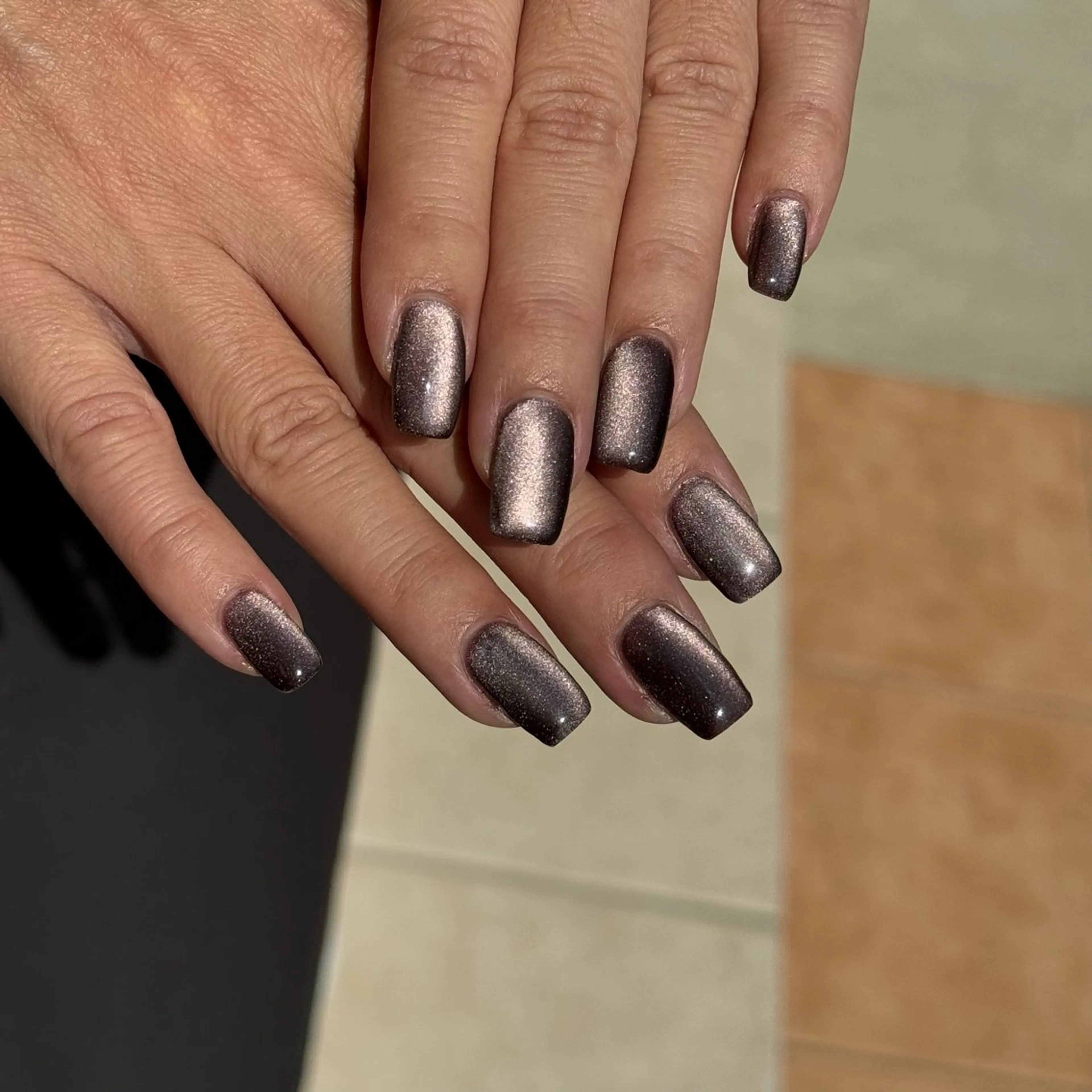 ネイル ブラウン マグネットネイル ハンドネイル Hana_ Rieのネイルデザイン