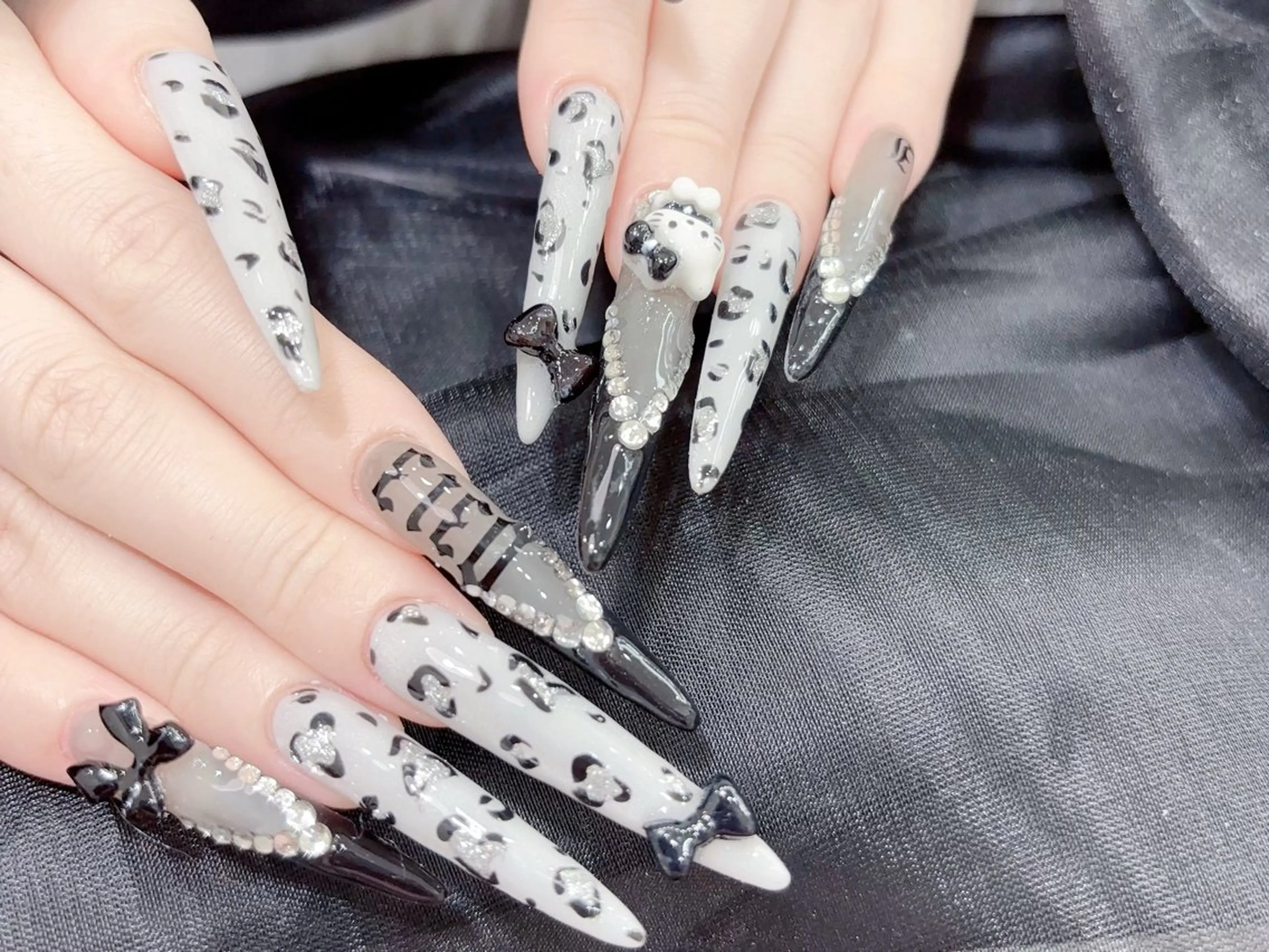 ネイル 成人式 マグネットネイル 大理石ネイル(マーブル) リボン 夏ネイル ハンドネイル MoMoA Nail ネイル長さ出し専門店のネイルデザイン