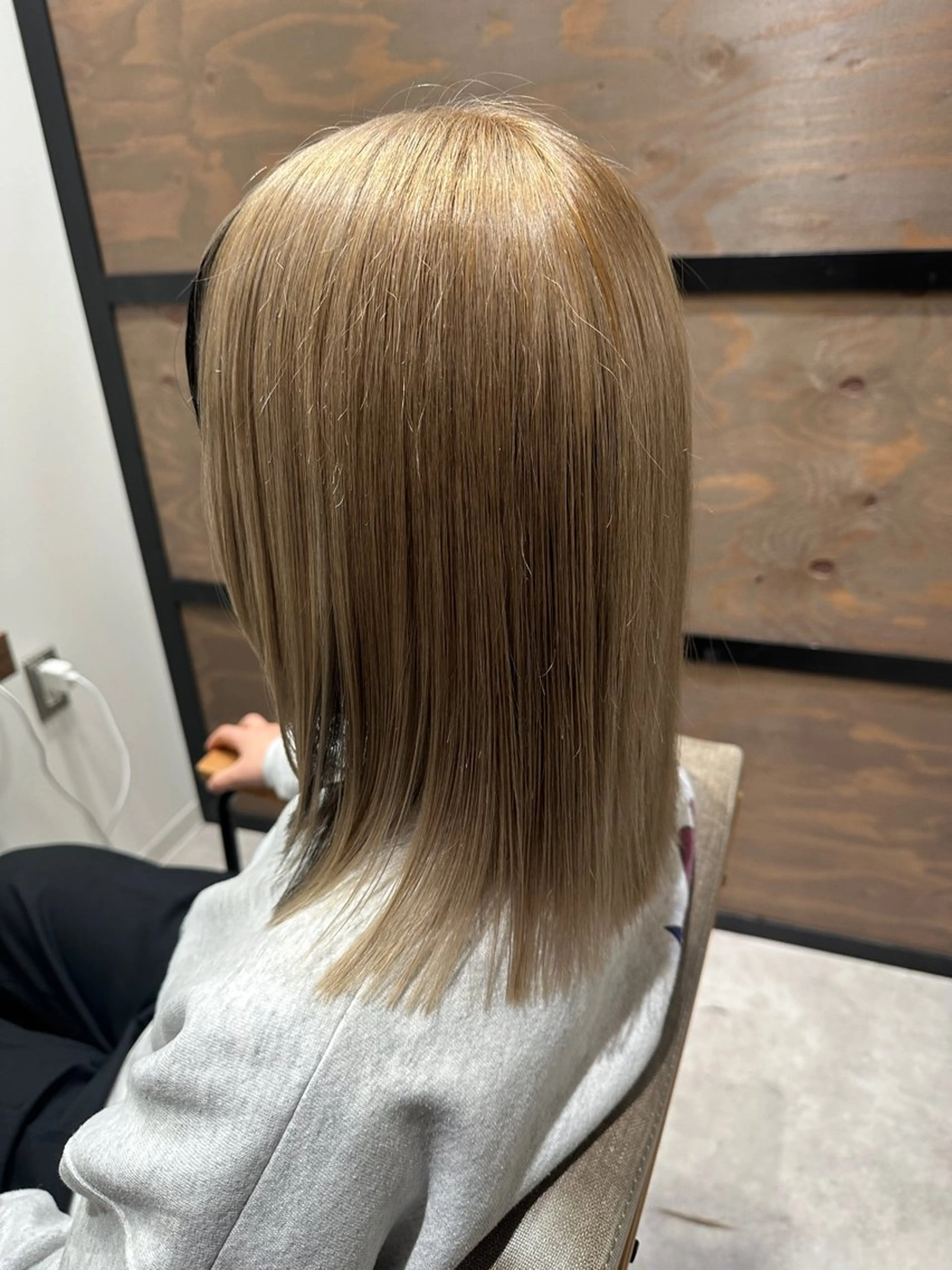 ミディアム カラー カット ヘアカラー トリートメント 💙美髪救世主💙 関華蓮のヘアスタイル