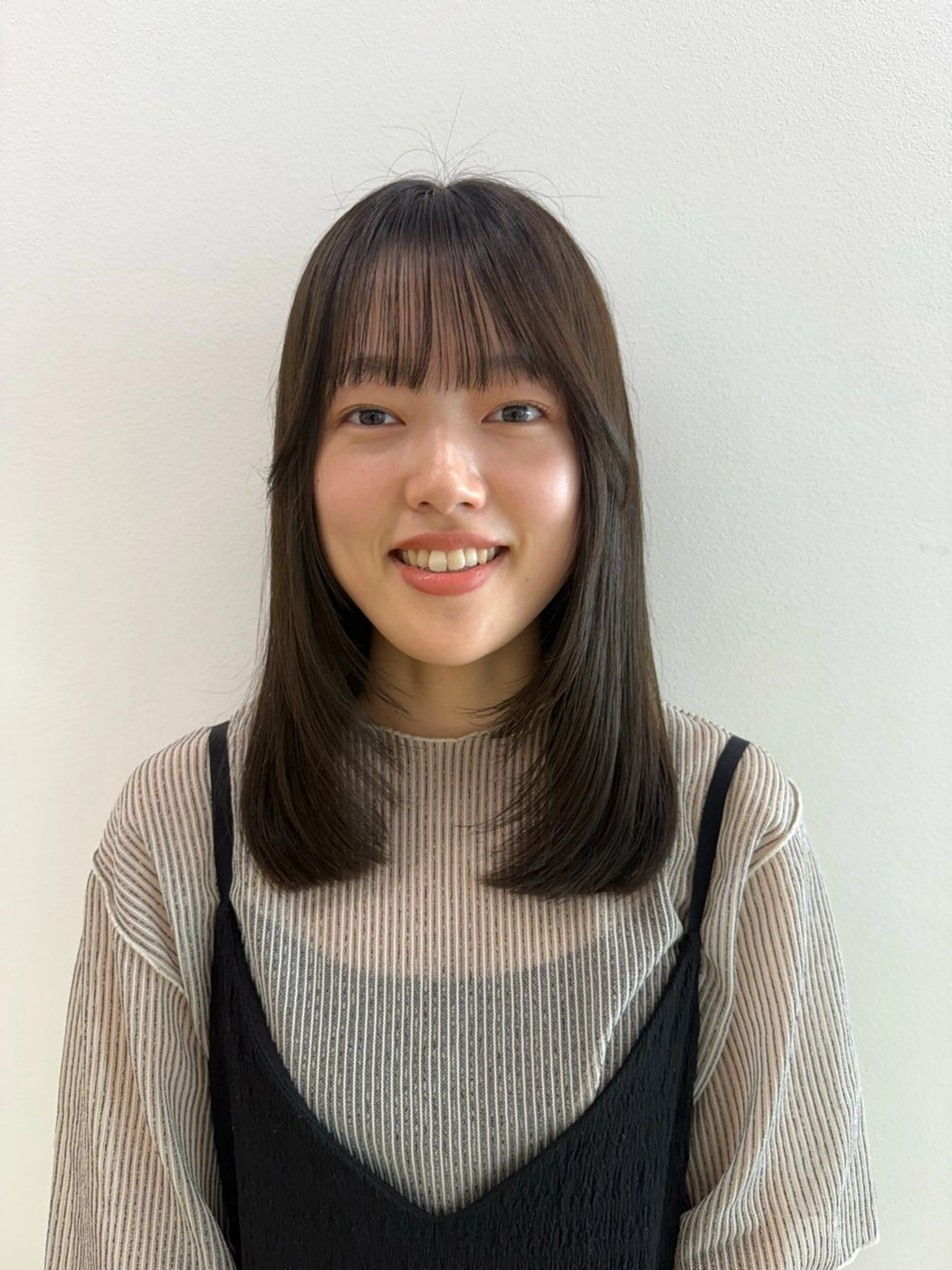 ミディアム カット ヘアカラー トリートメント 韓国/ヘアアレンジ/ 髪質改善/夏美のヘアスタイル