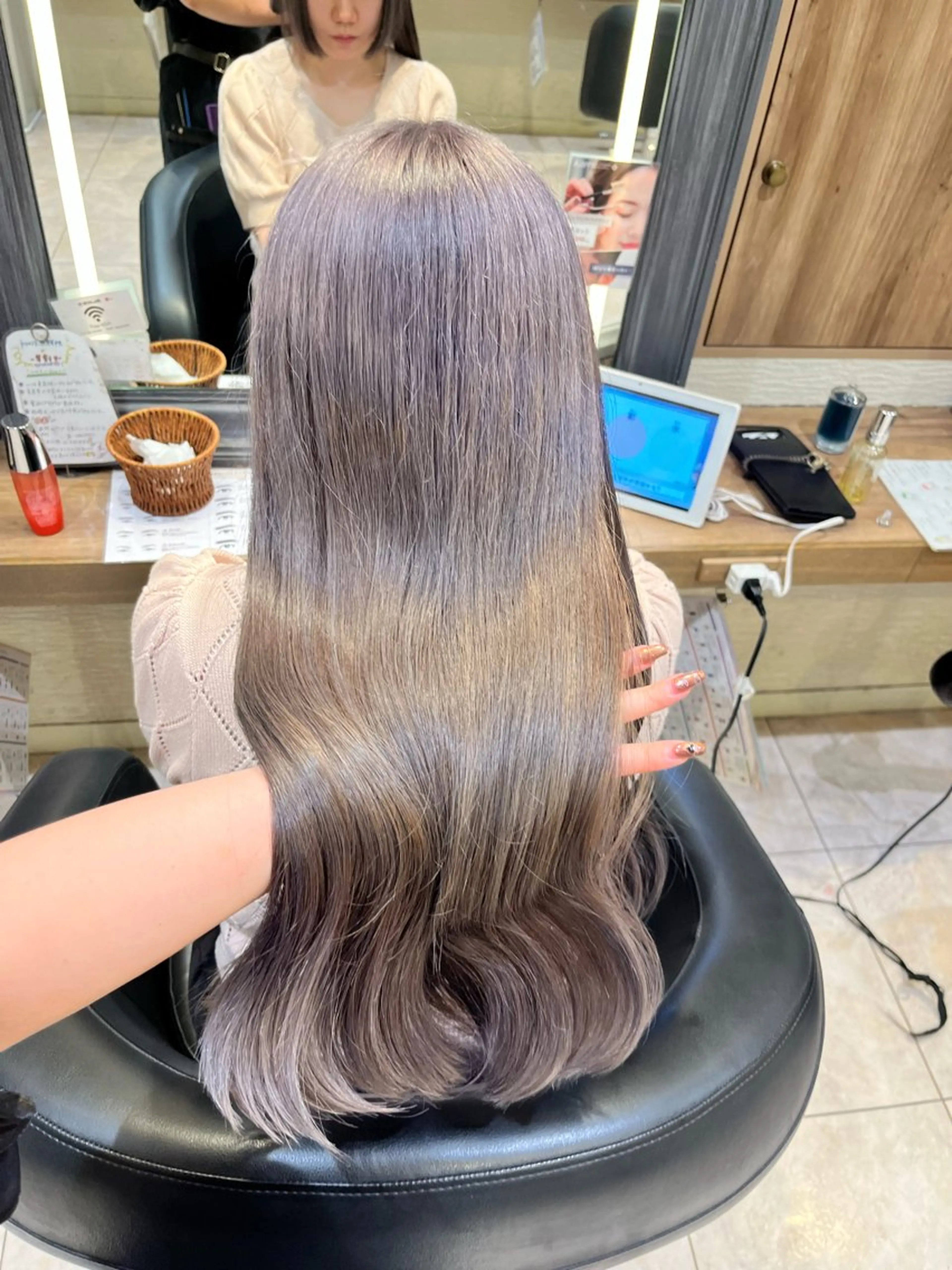 カラー ヘアカラー ハイトーン／アレンジ 🩵NANAMIのヘアスタイル