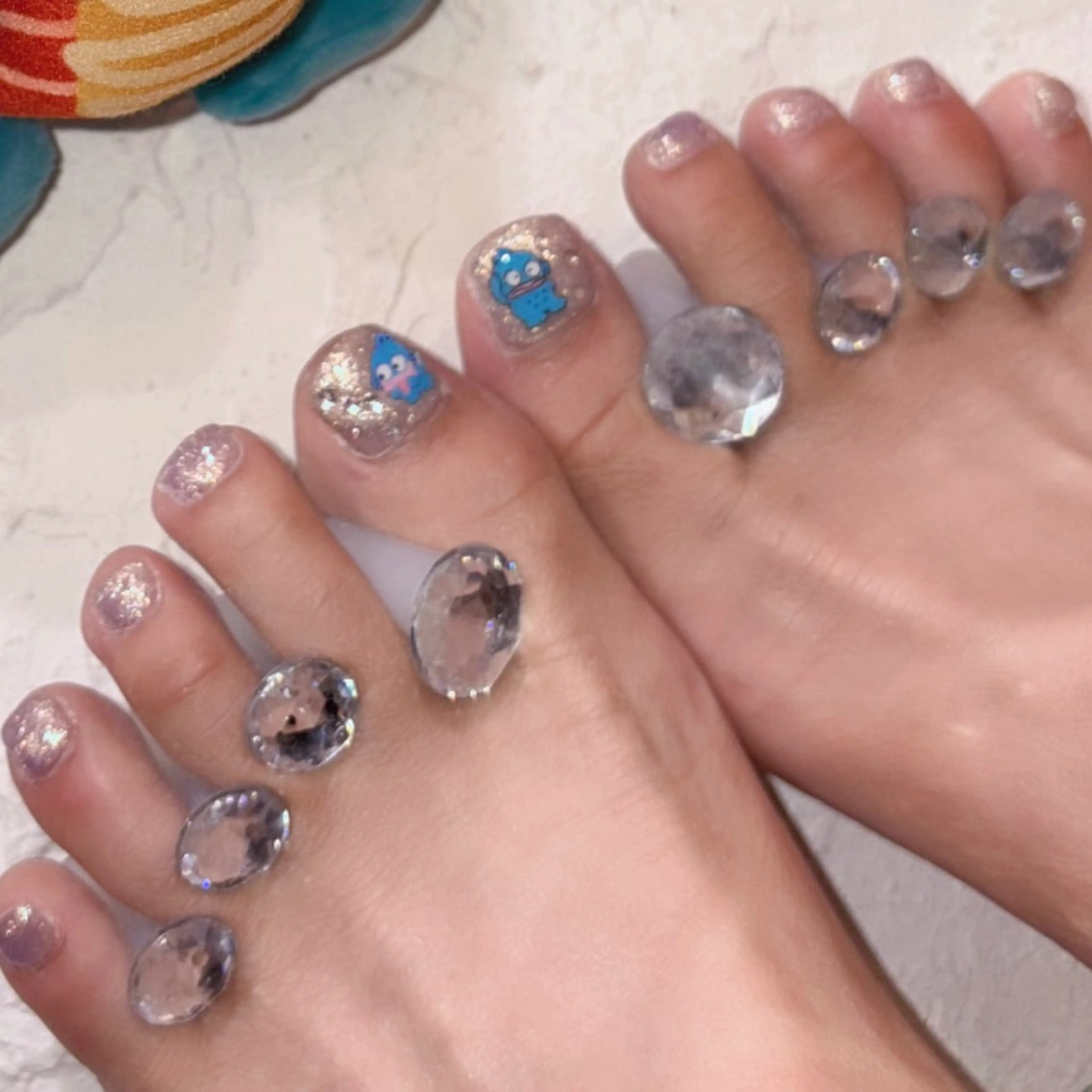 ネイル アートネイル 長さ出し フットネイル ハート キラキラネイル Vante梅田店所属・vante_aimi .パラジェル取扱店のネイルデザイン