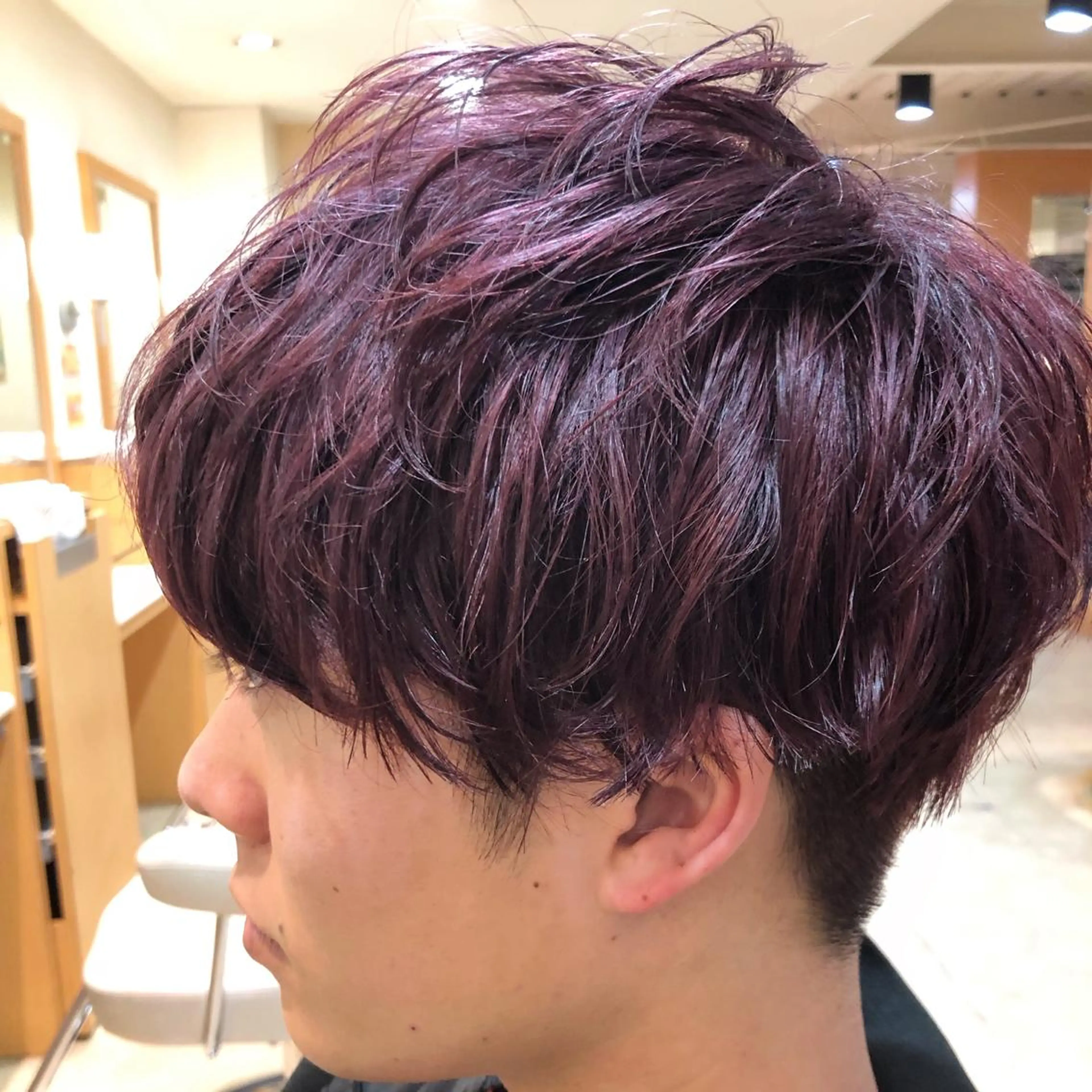 ミディアム カラー メンズ ネイル メンズブリーチ ブリーチ レッドカラー 赤色 ヘアカラー ニュアンスカラー🫧 加納のヘアスタイル