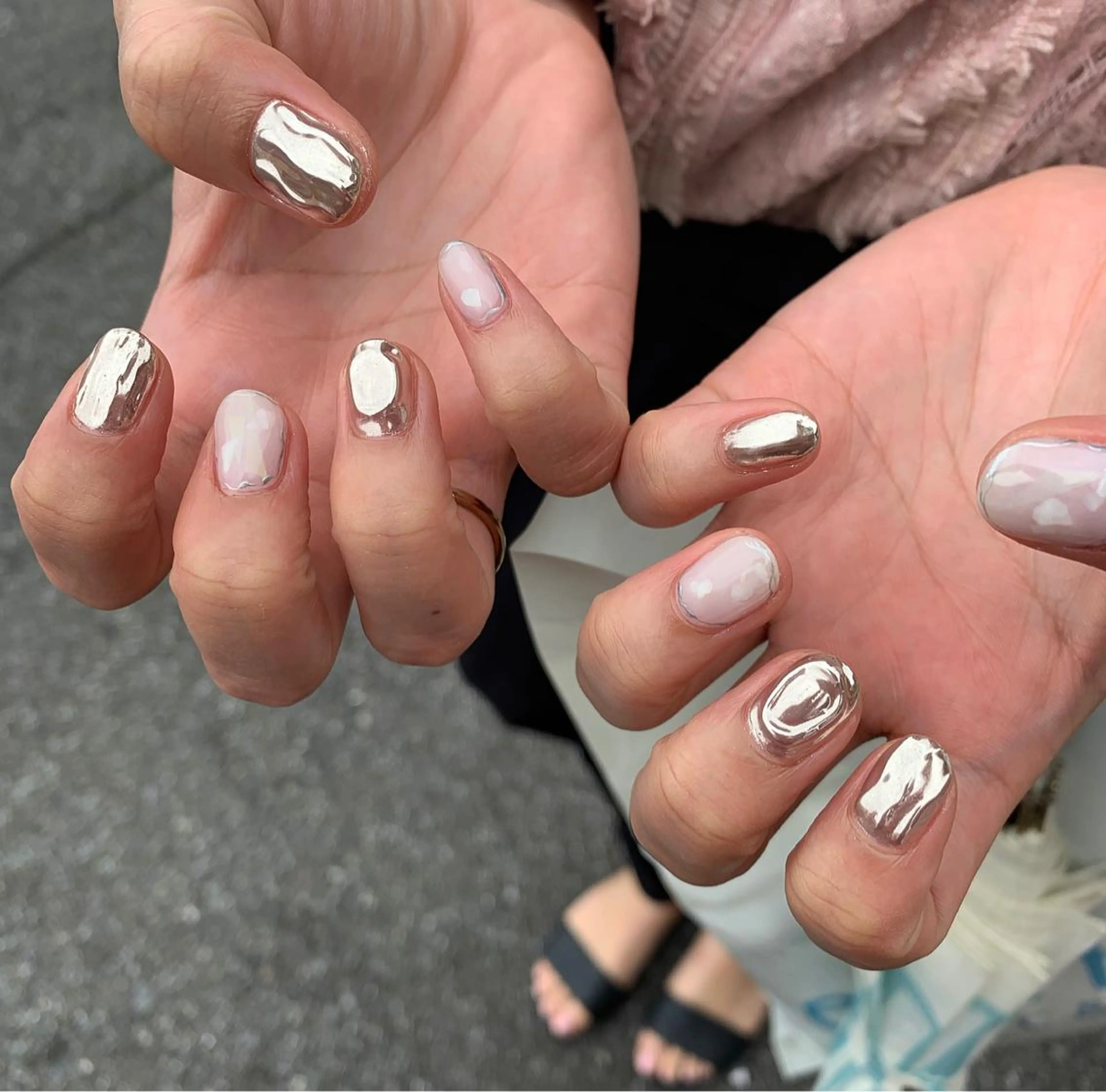 ネイル ミラーネイル ハンドネイル 佐藤 穂乃香のネイルデザイン