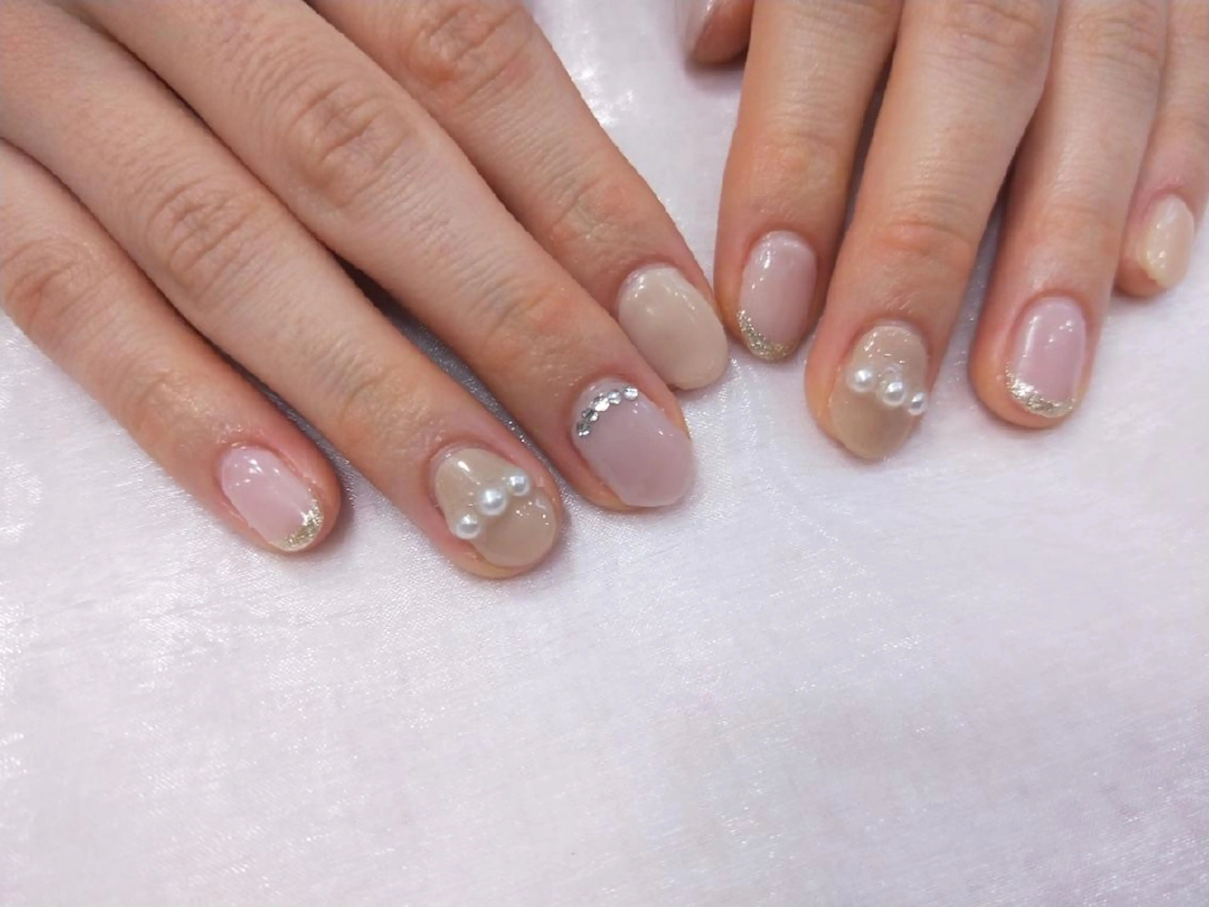 ネイル ハンドネイル ハンドケア R'well所属・はばすみれ🎀ﾈｲﾙ 光ﾌｪｲｼｬﾙ ﾍｱのネイルデザイン