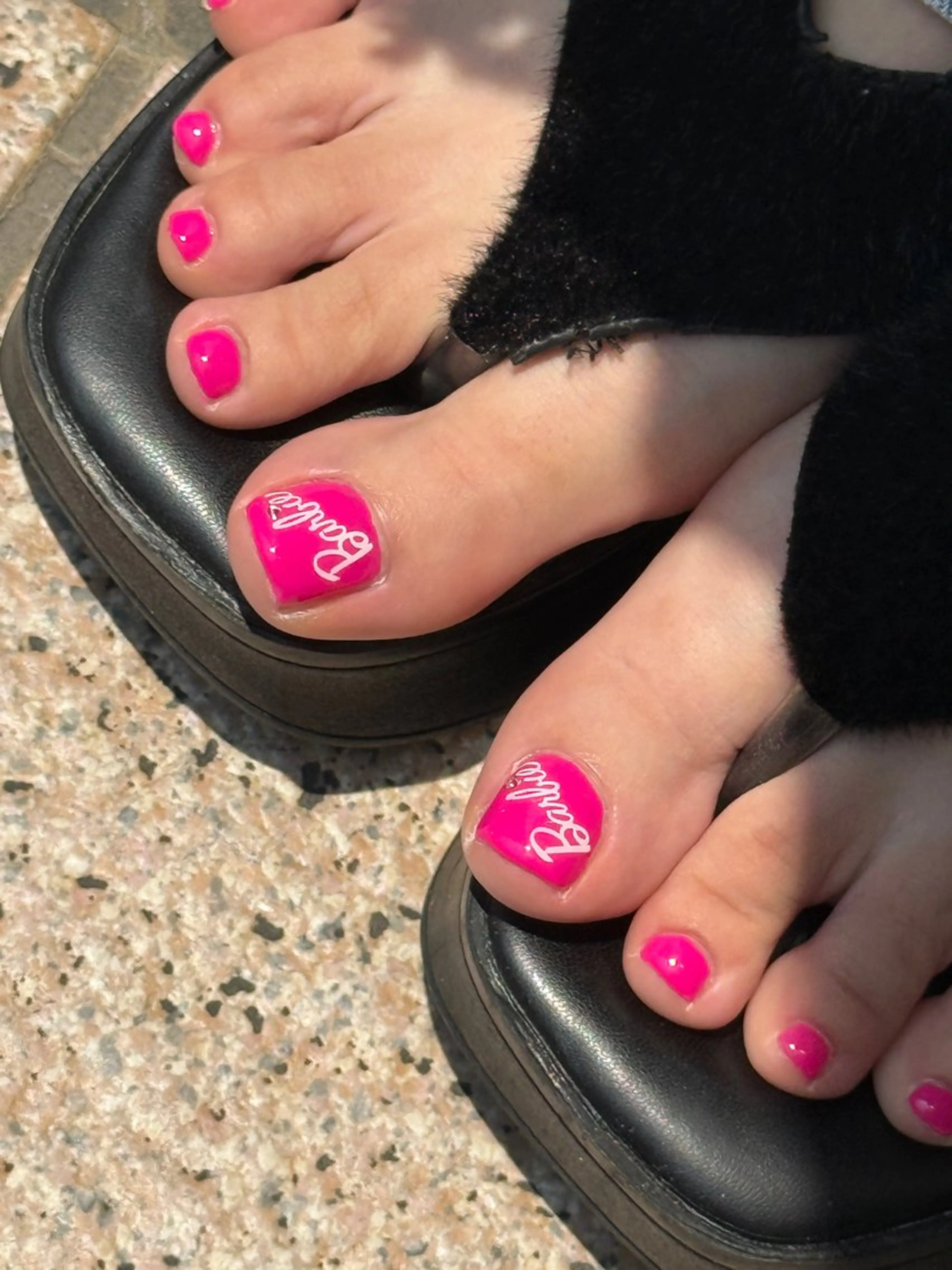 ネイル ピンク フットネイル Bell Nailのネイルデザイン