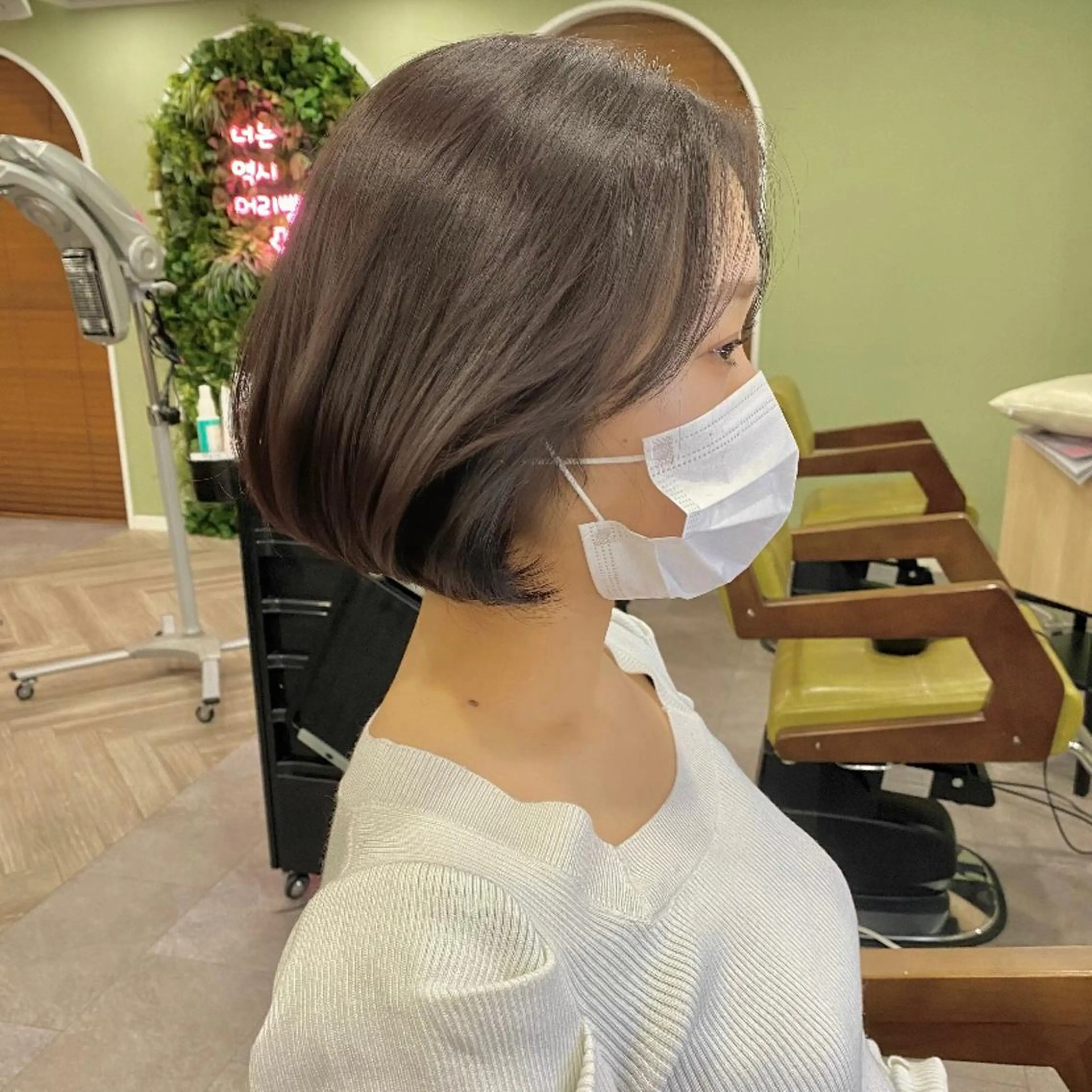 ショート カラー エギョモリ タンバルモリ 韓国風ヘア カット ヘアカラー トリートメント ボブ/縮毛矯正/ レイヤー/塚田のヘアスタイル