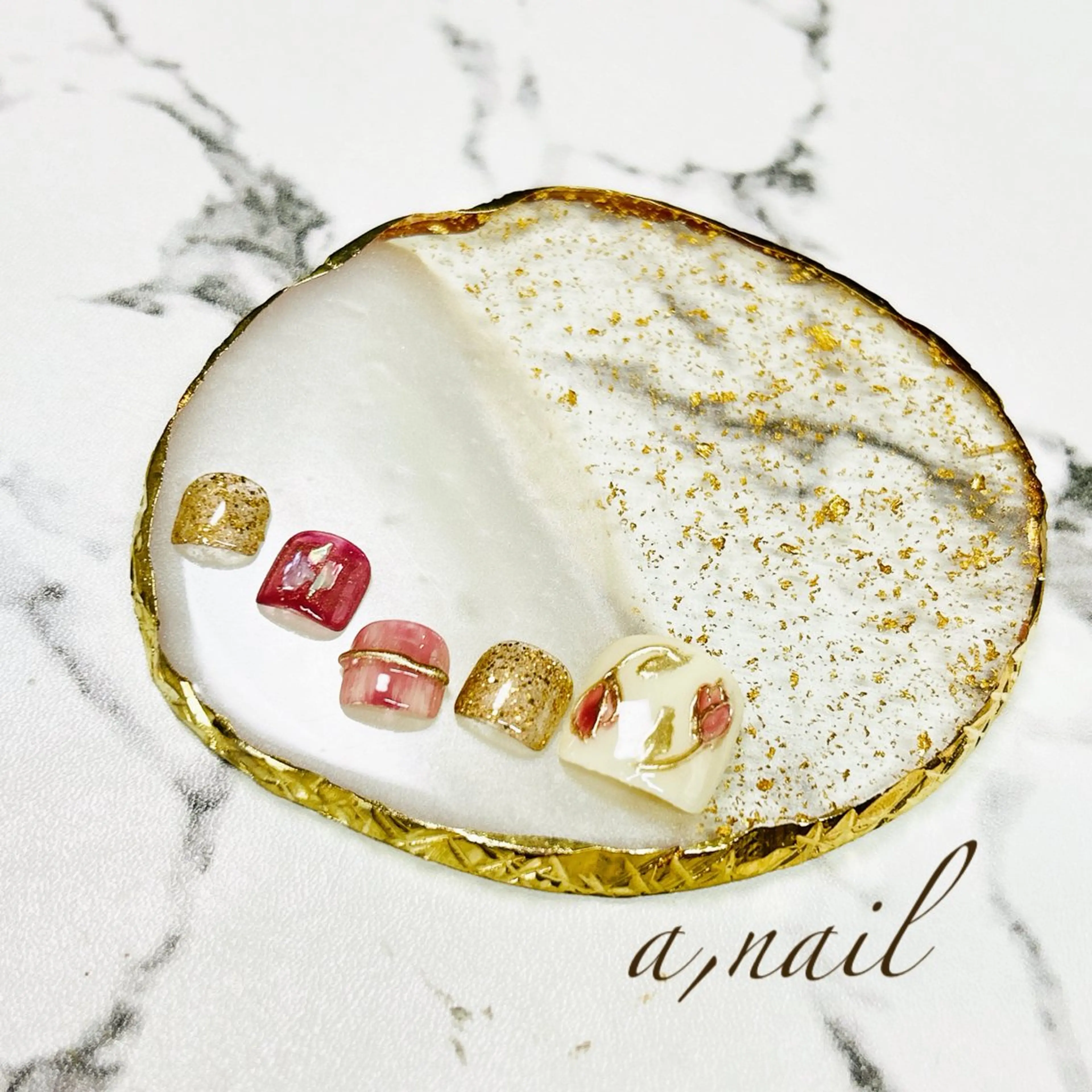 ネイル フラワーネイル フットネイル キラキラネイル ミラーネイル ニュアンスネイル フットネイル ネイルサロン エーネイルのネイルデザイン