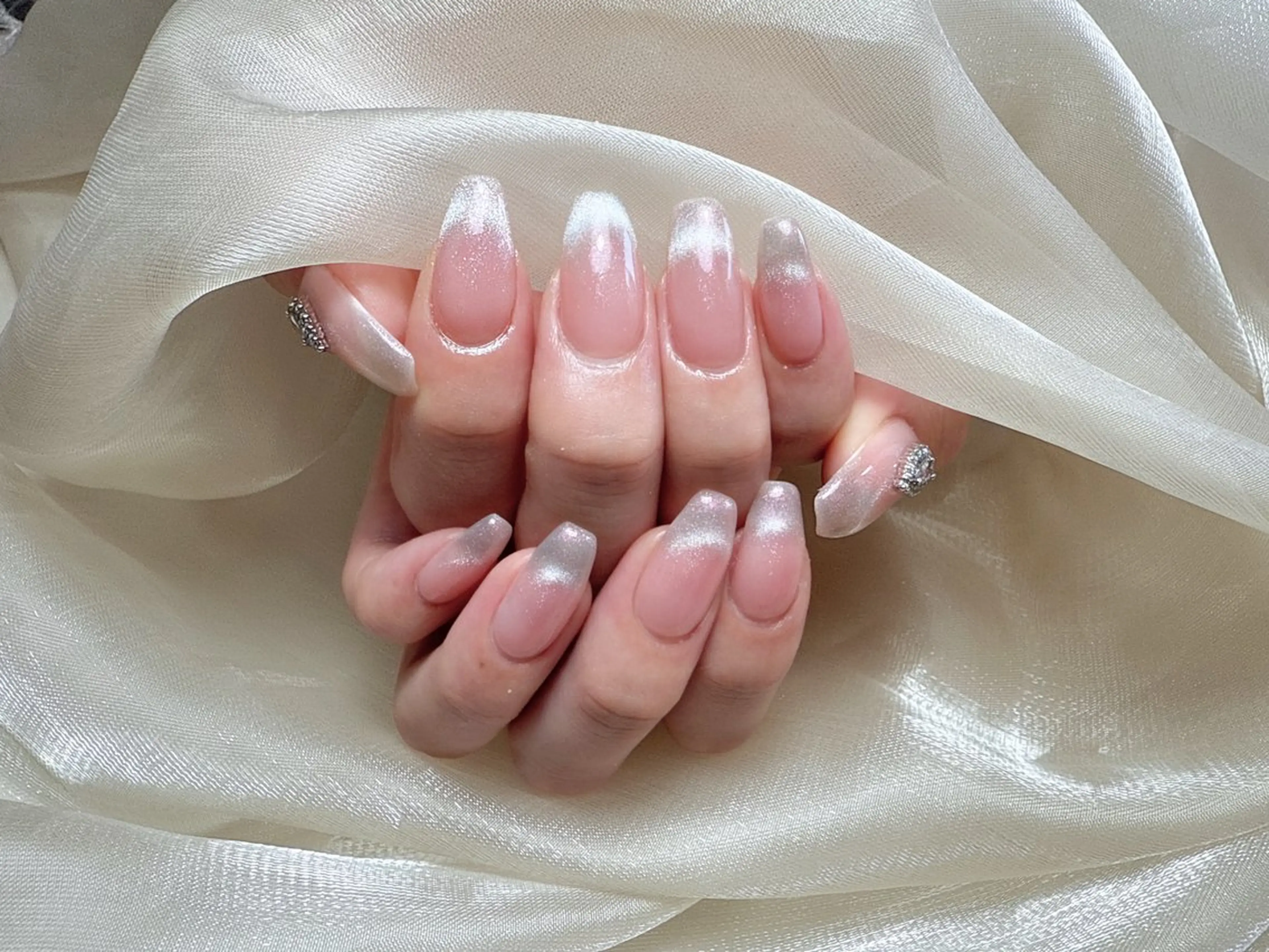 ネイル グラデーション マグネットネイル ハンドネイル ハンドケア L. Nailのネイルデザイン