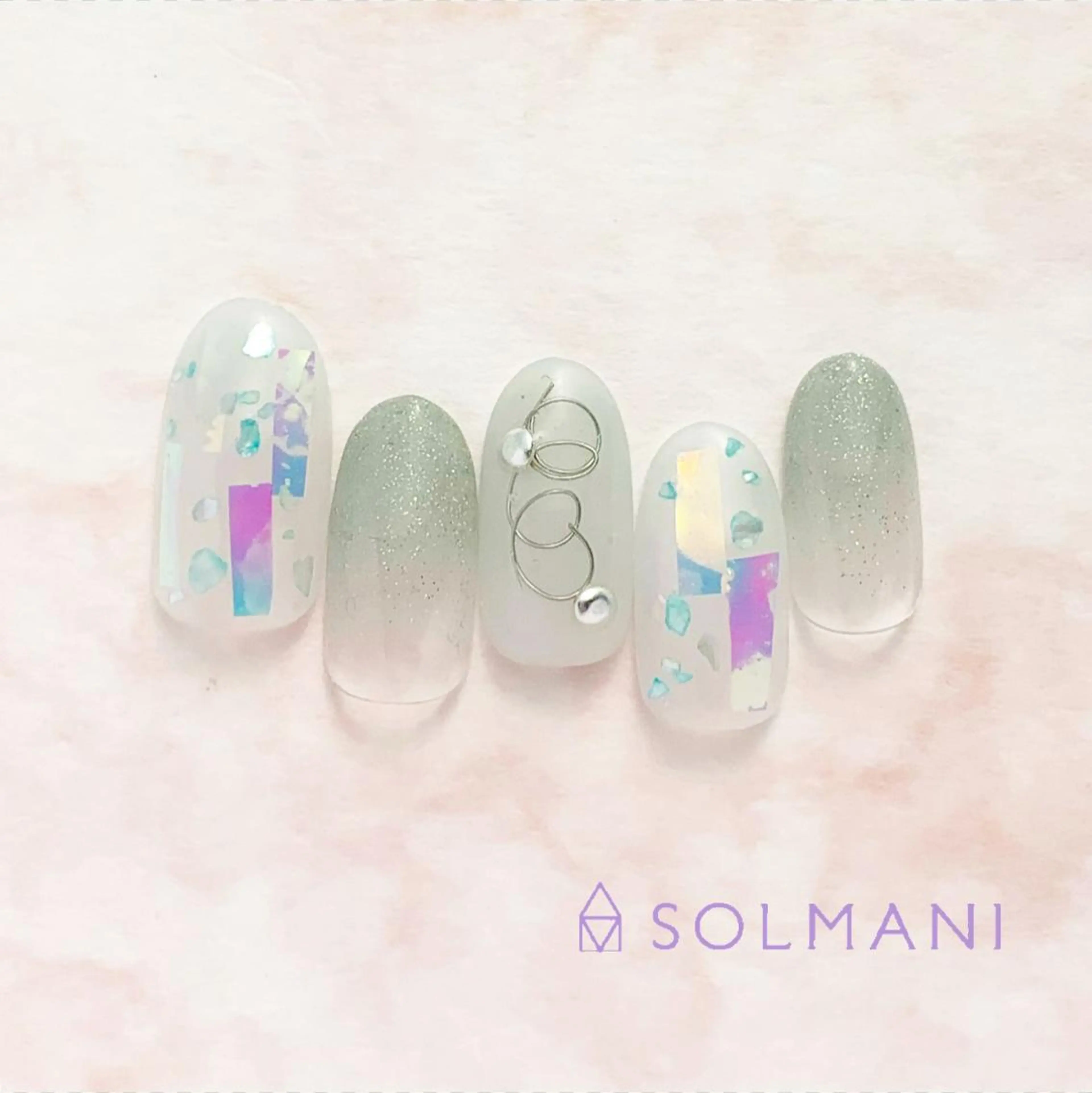 ネイル ニュアンスネイル SOLMANI 予約担当のネイルデザイン