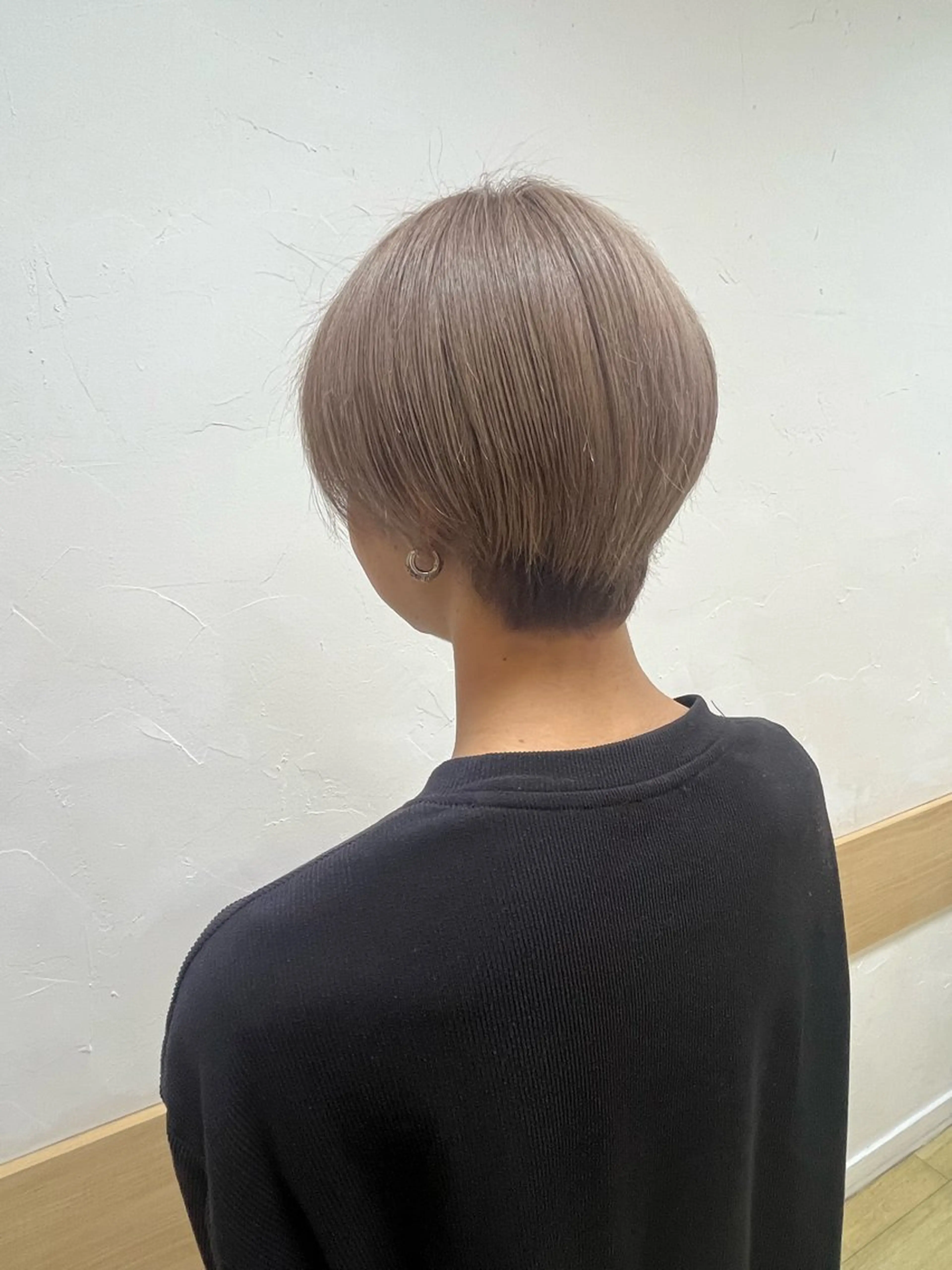 カラー 末廣 香奈のヘアスタイル