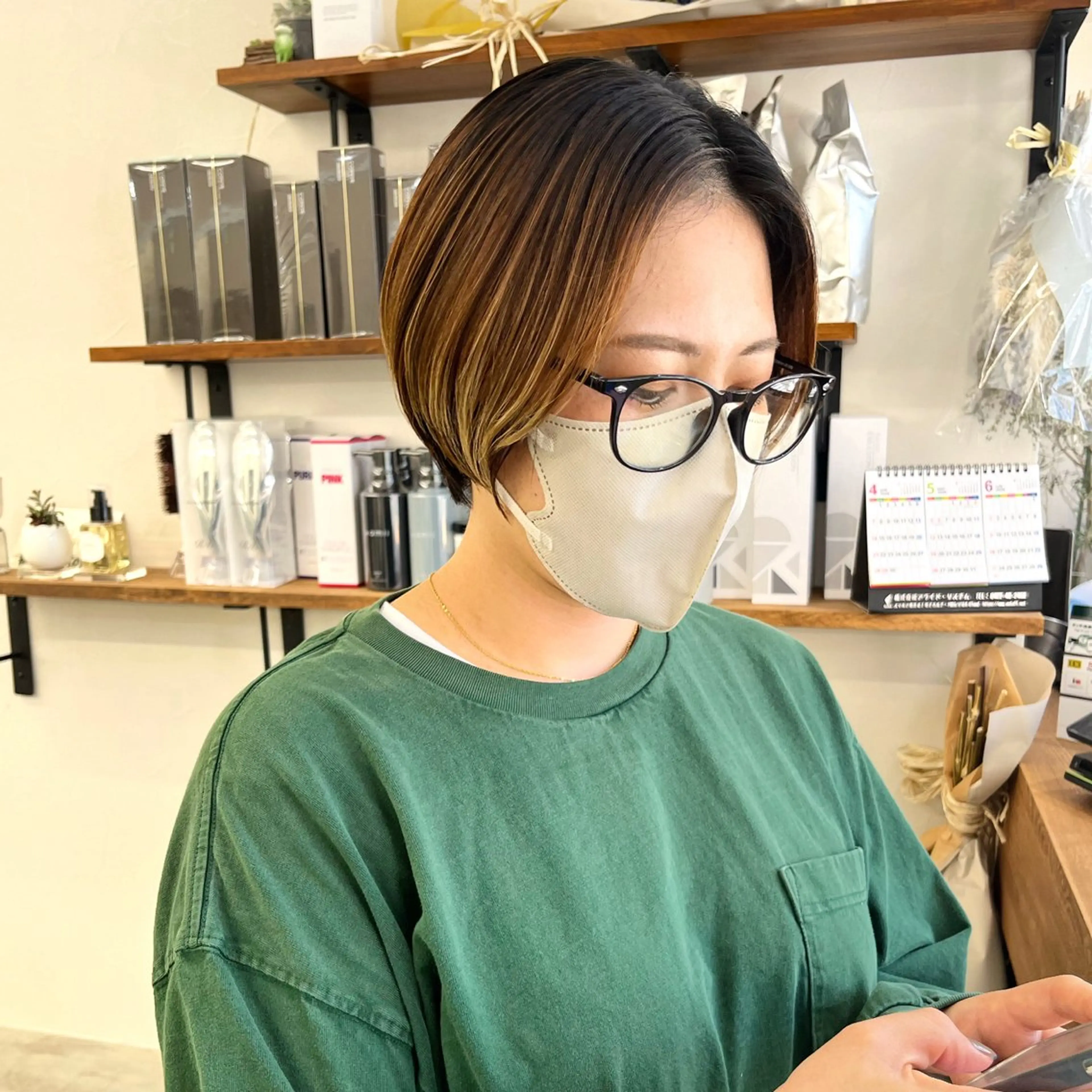 ショート ハンサムショート ボブ レイヤーカット 似合わせカット ショートヘア カット トリートメント 初めてのショート お任せください✂️のヘアスタイル