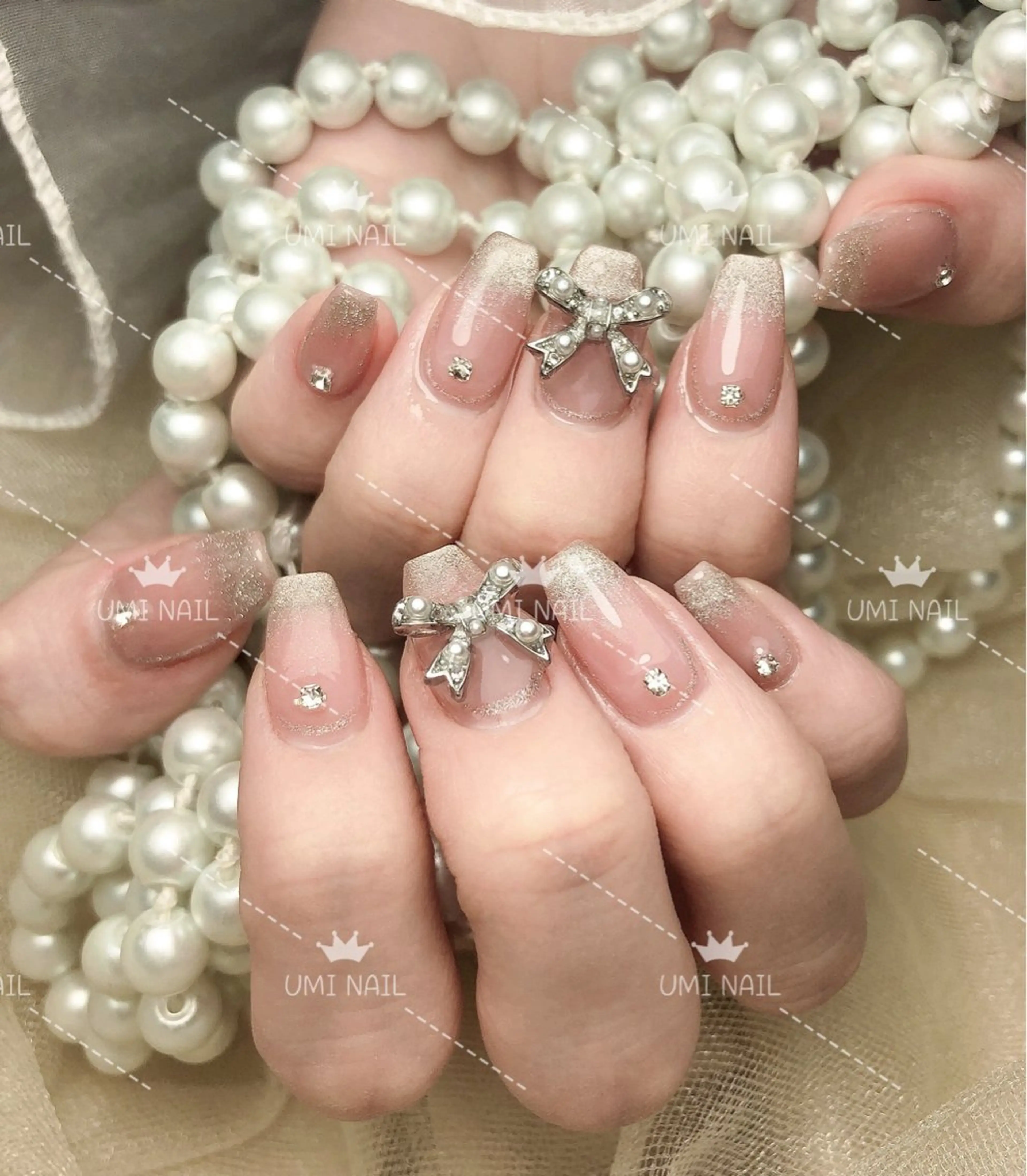 ネイル アートネイル ジェルネイル グラデーション 持ち込み オフィスネイル ハンドネイル ハンドケア LUXE NAIL SALONのネイルデザイン