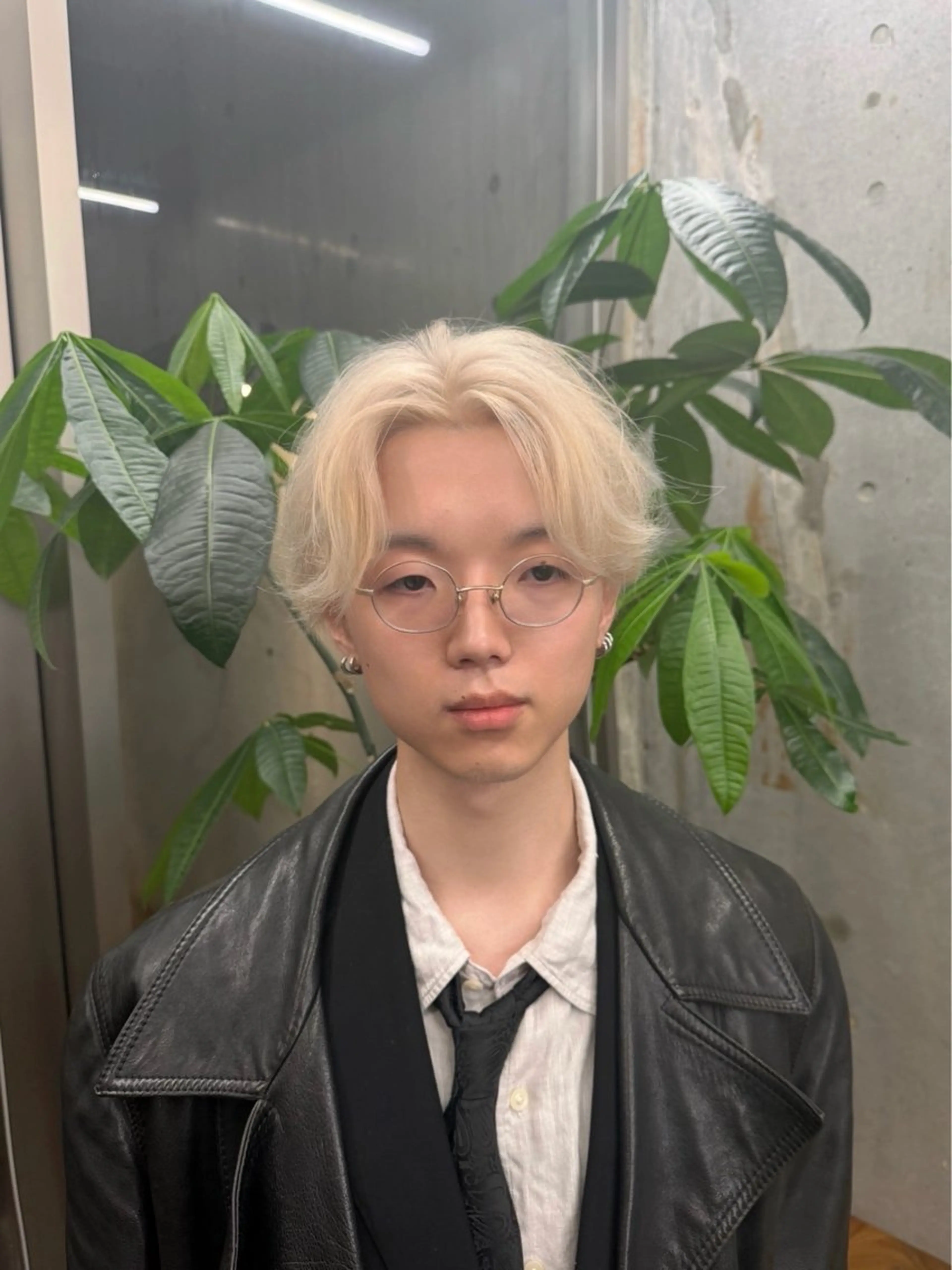 ミディアム カット ヘアカラー トリートメント ハイトーン×デザイン 似合わせ/Yoheiのヘアスタイル