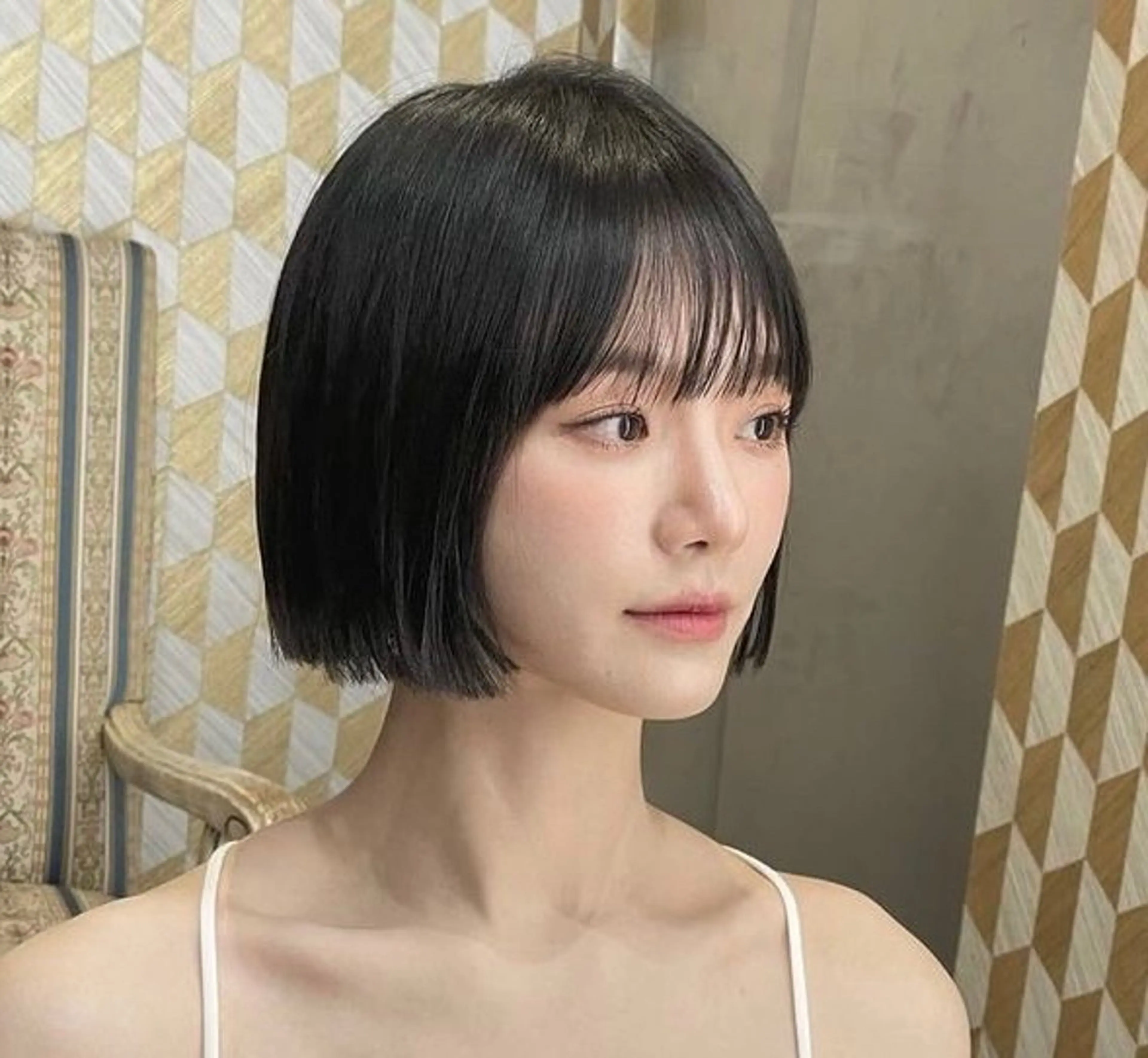 ミディアム ボブ カット ブリーチなし/透明感 /ショート/大世のヘアスタイル