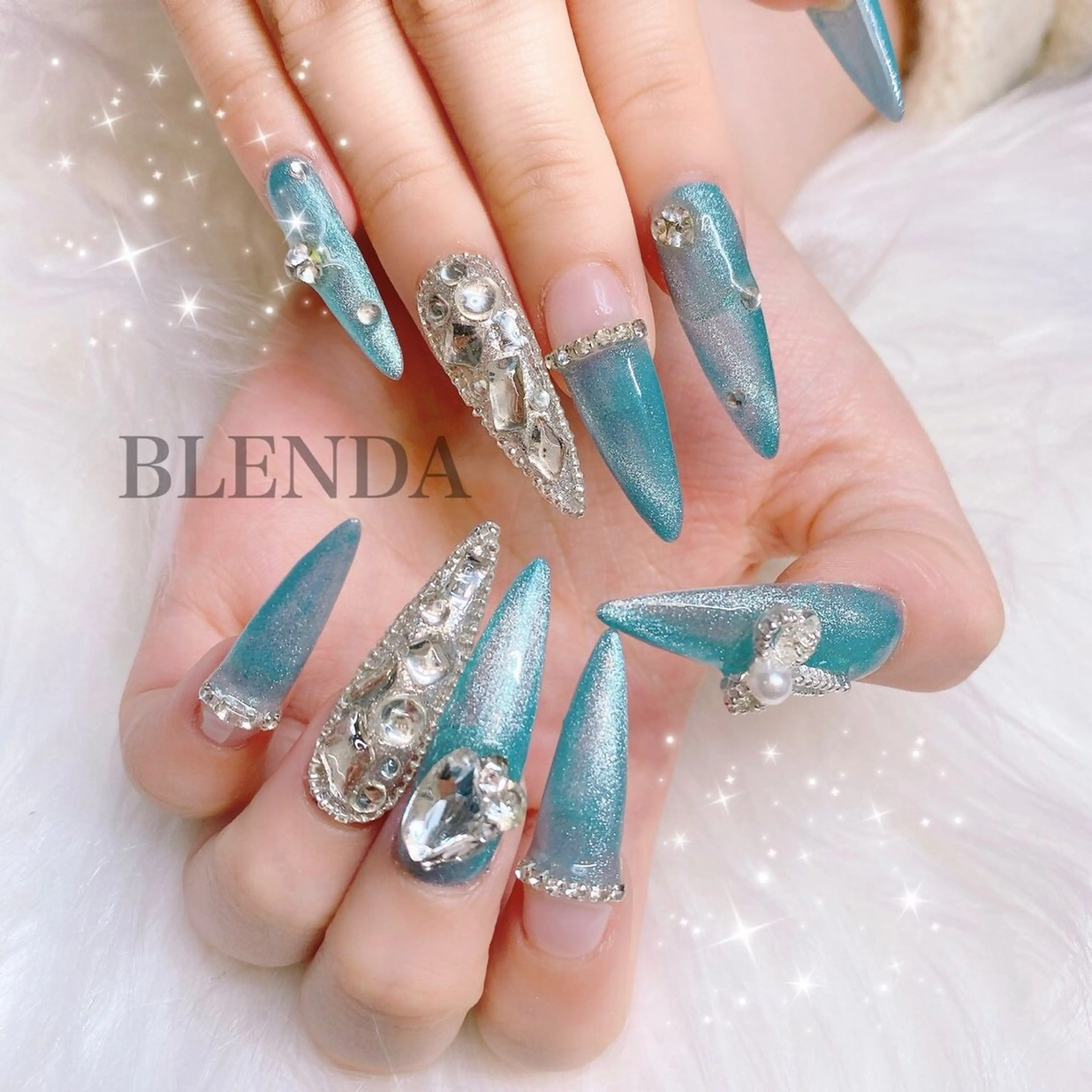 【チップスカルプ】パーツ全部付け放題コース🦋デザイン画像持ち込みOK🙆‍♀️💗　※指名料¥880掛かりますの写真