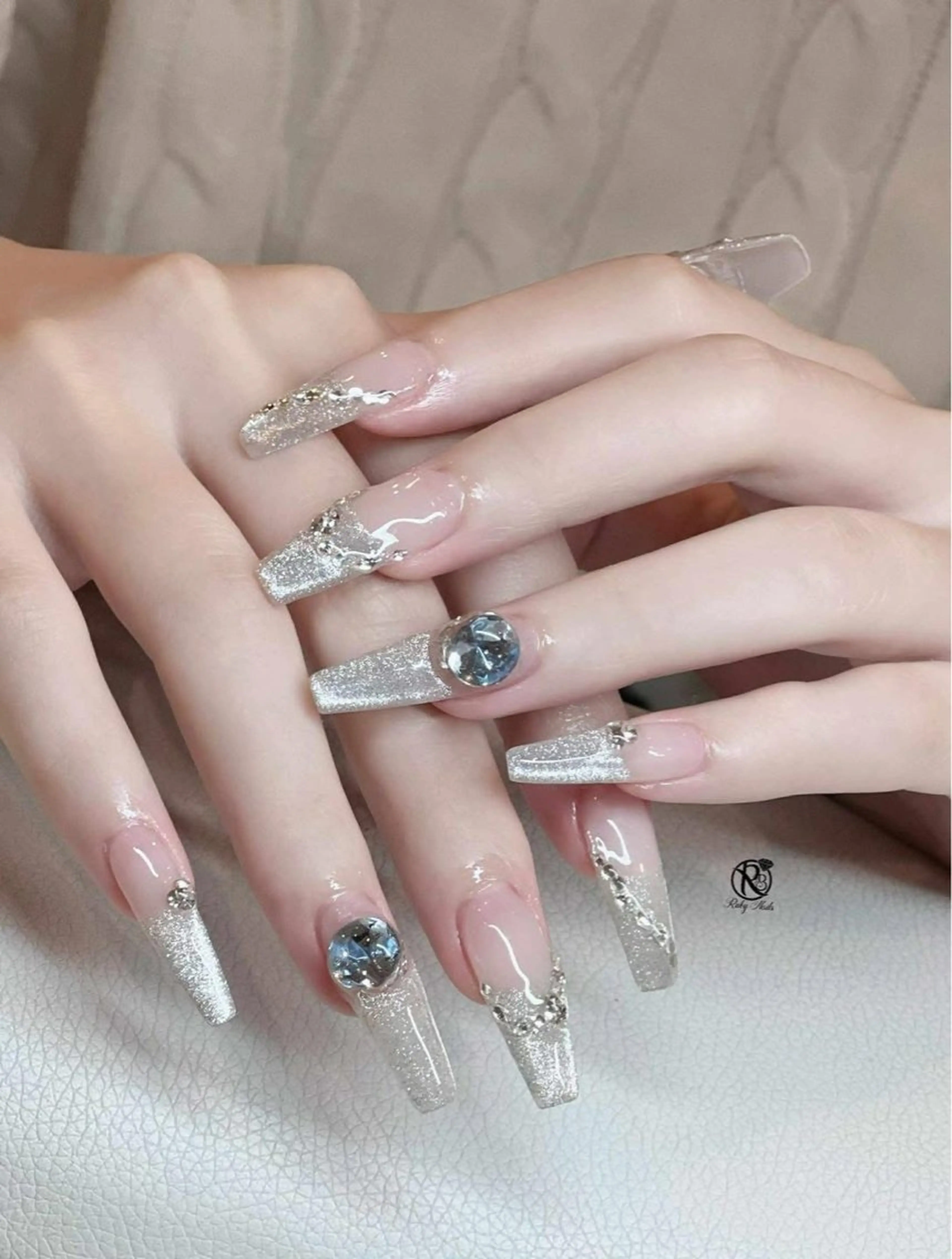 ロング ZIN RUBYNAILのネイルデザイン