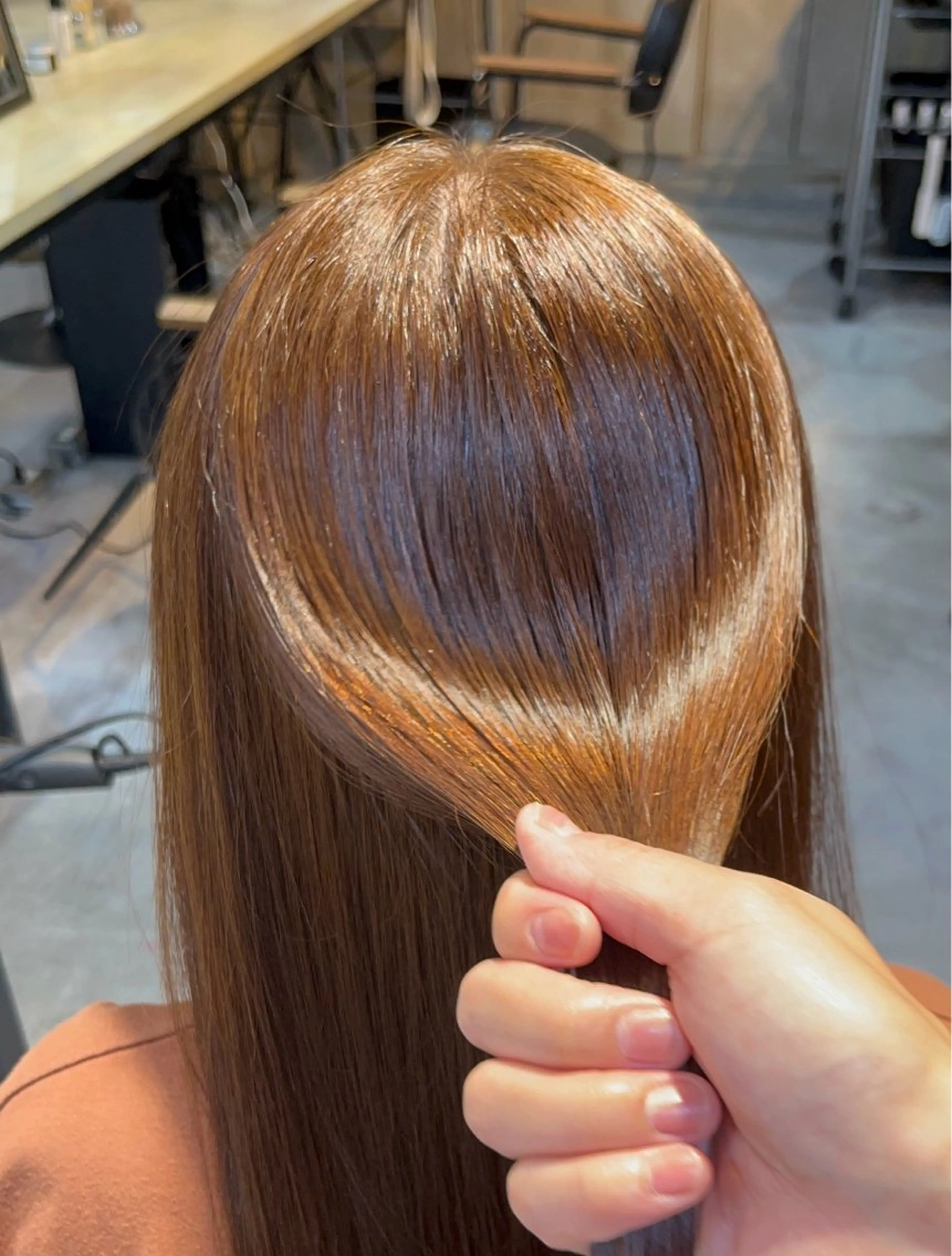 ロング カラー ベージュカラー ブリーチなしWカラー あずさのヘアスタイル