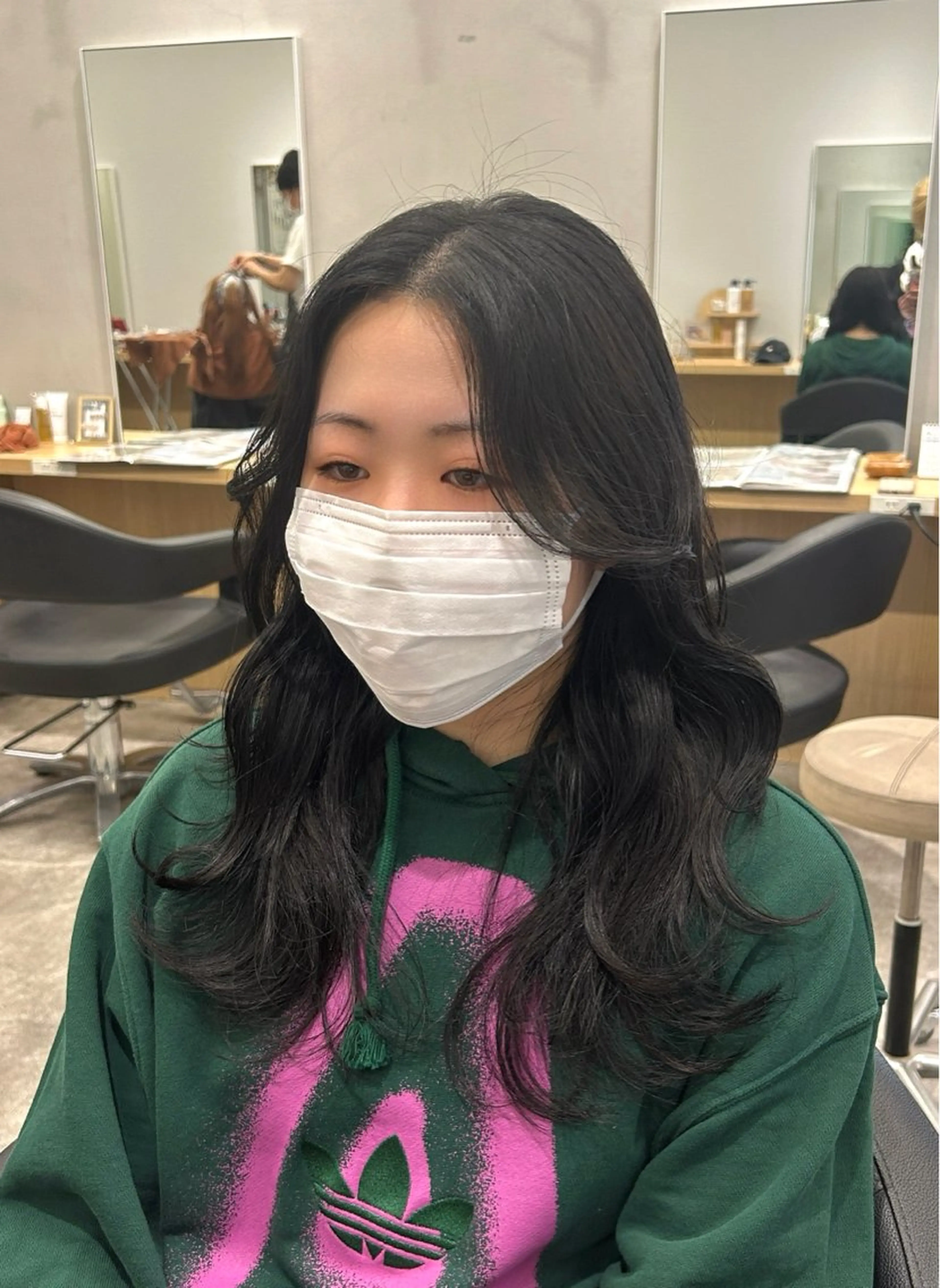 セミロング カラー 韓国風ヘア レイヤーカット Lien by kiitos所属・韓国ヘア×レイヤー カット/上田丈也のヘアスタイル