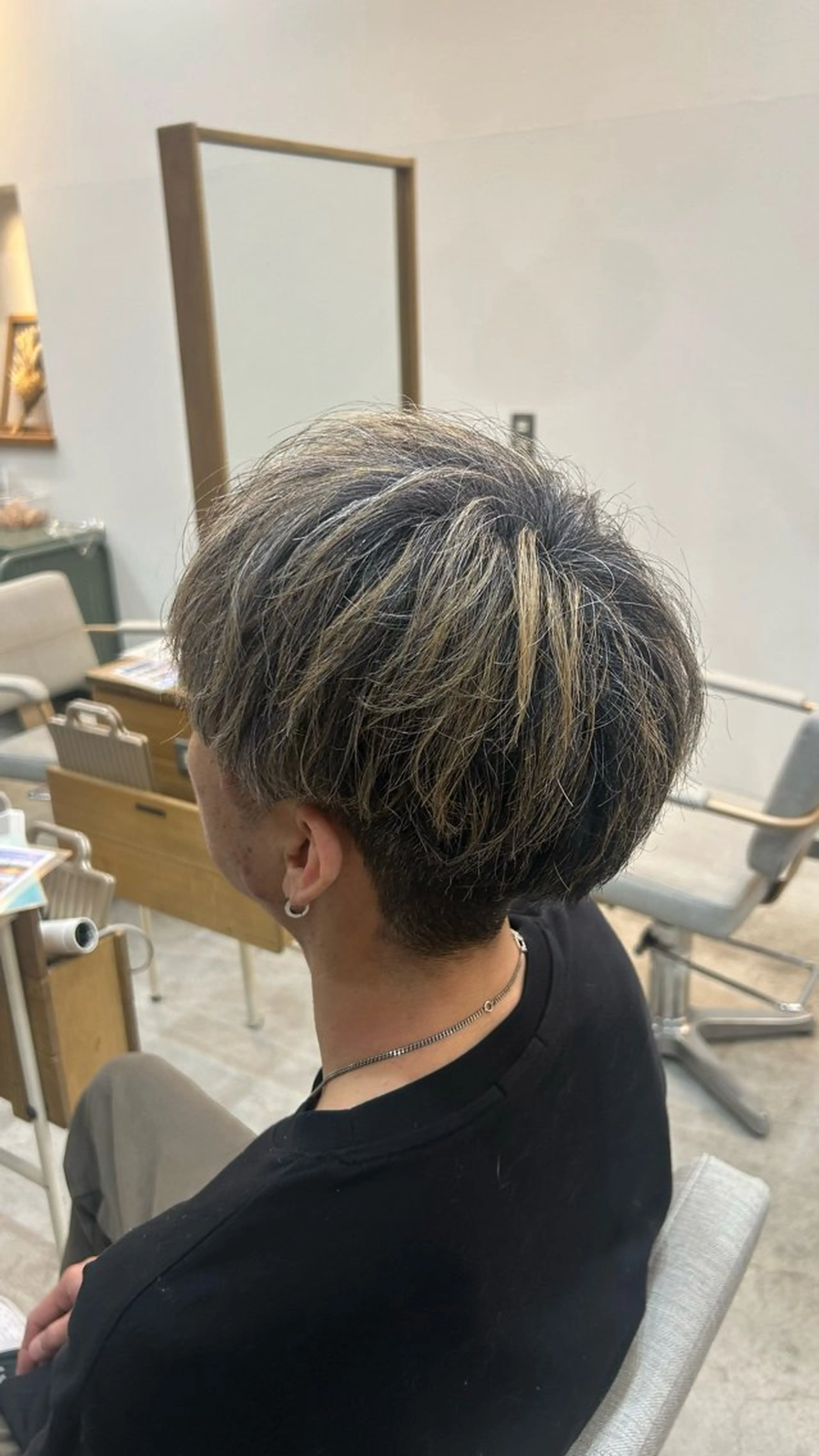 メンズ メンズショート 刈り上げ 中村 仁美のヘアスタイル