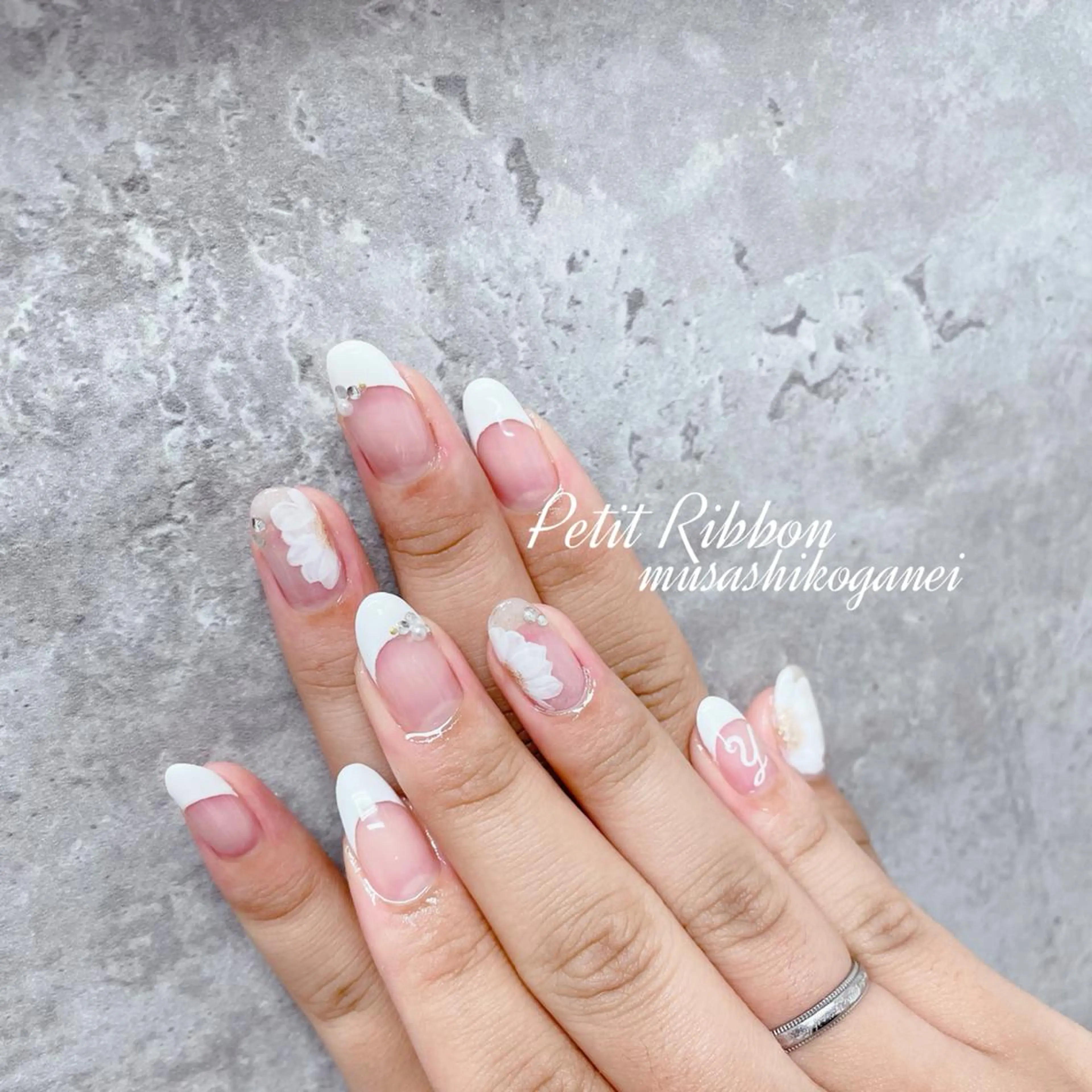 ネイル ハンドネイル ネイルPetit Ribbonのネイルデザイン