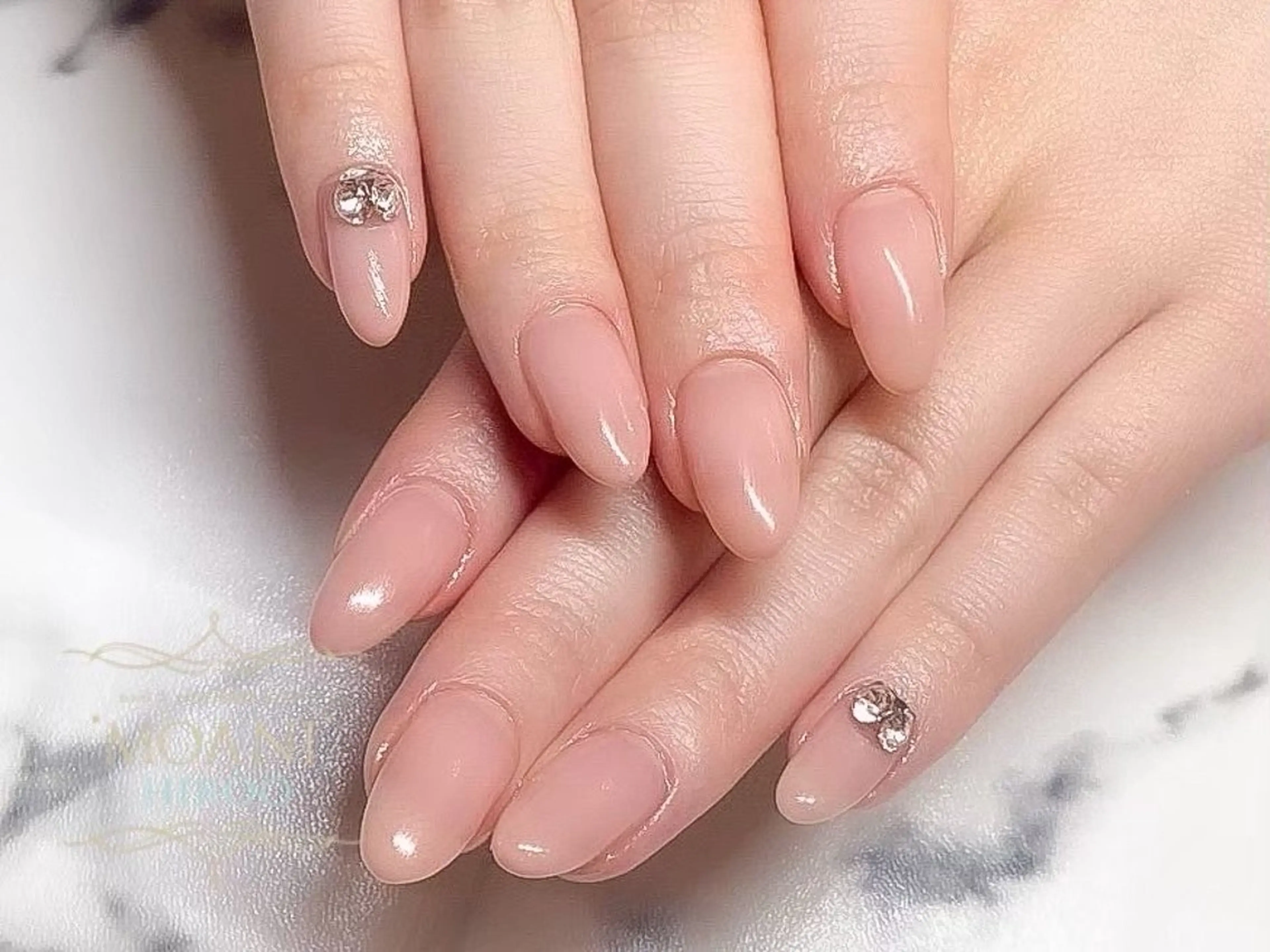 ネイル フィルインネイルサロンMOANIHiroo 恵比寿店所属・NAGAFUCHI HONOKAのネイルデザイン