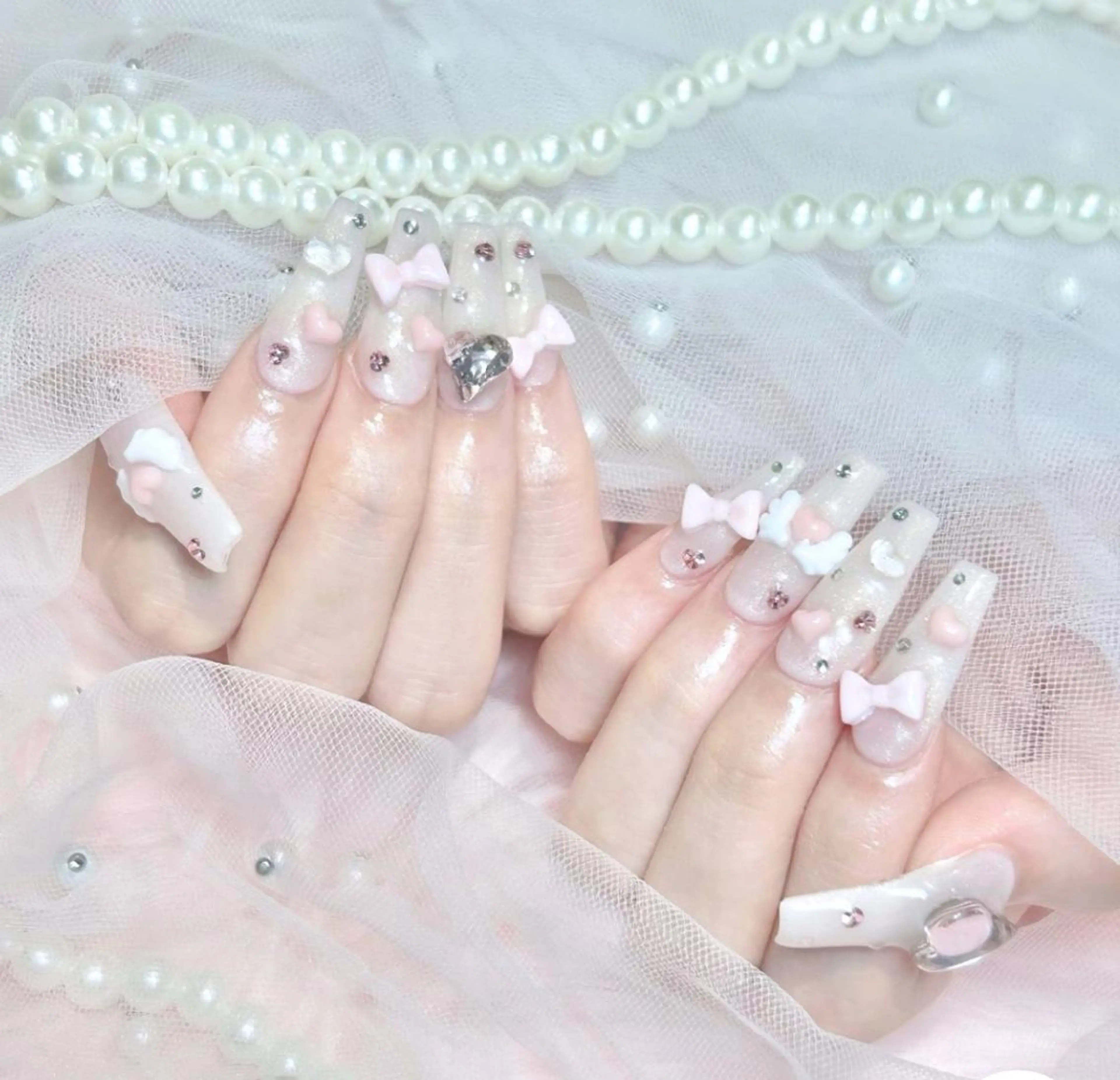 ネイル WISTERIA SAKAEのネイルデザイン