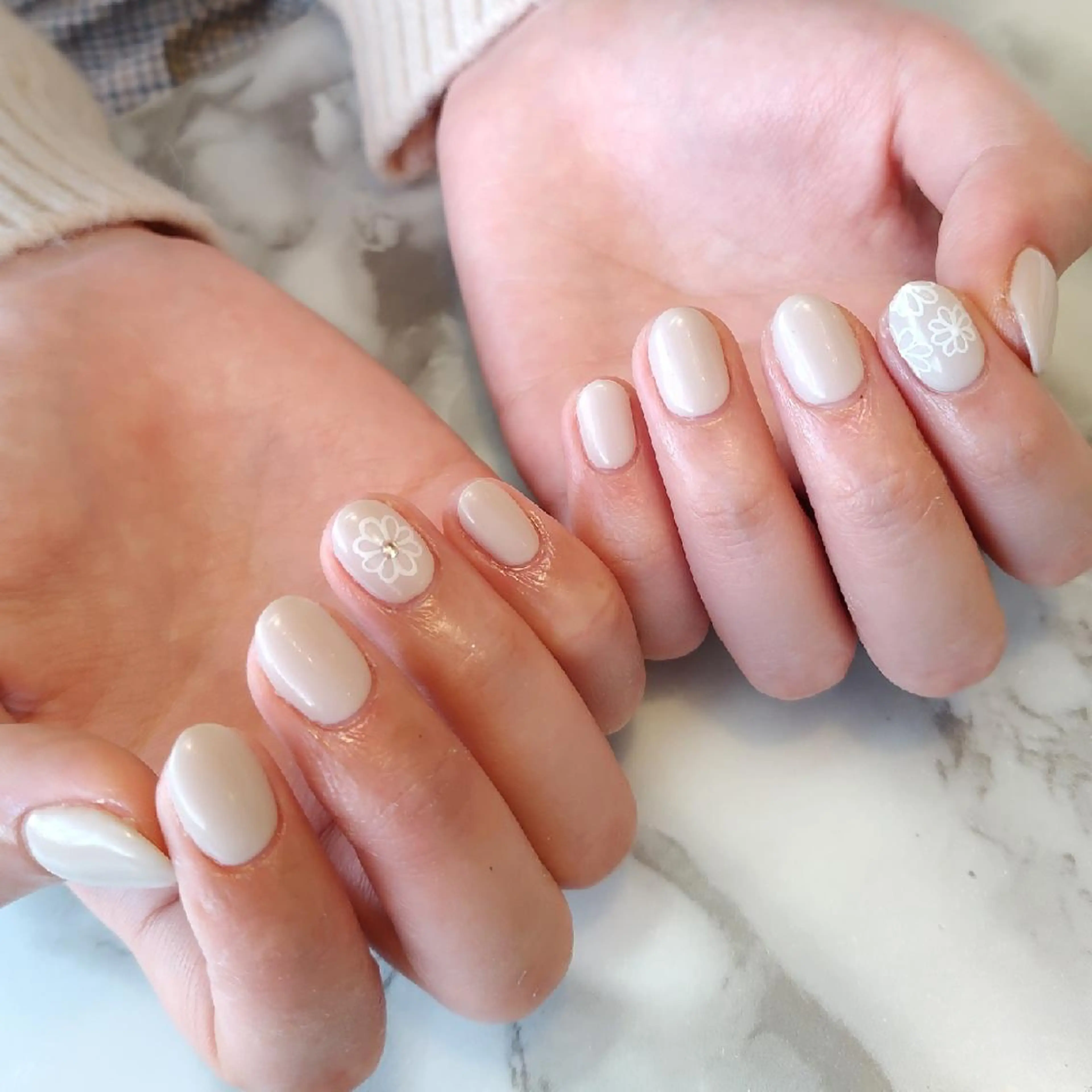 ネイル ジェヌインネイル 河内のネイルデザイン