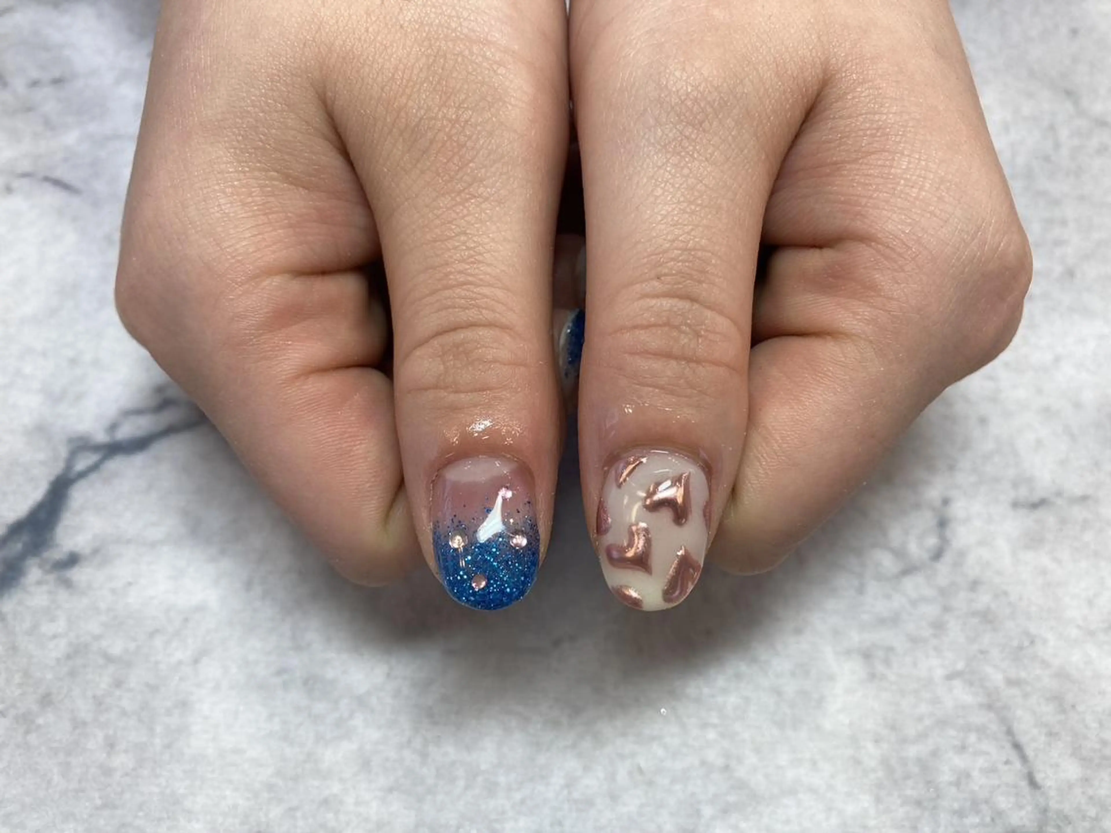 ネイル ネイルリボン 受付スタッフのネイルデザイン