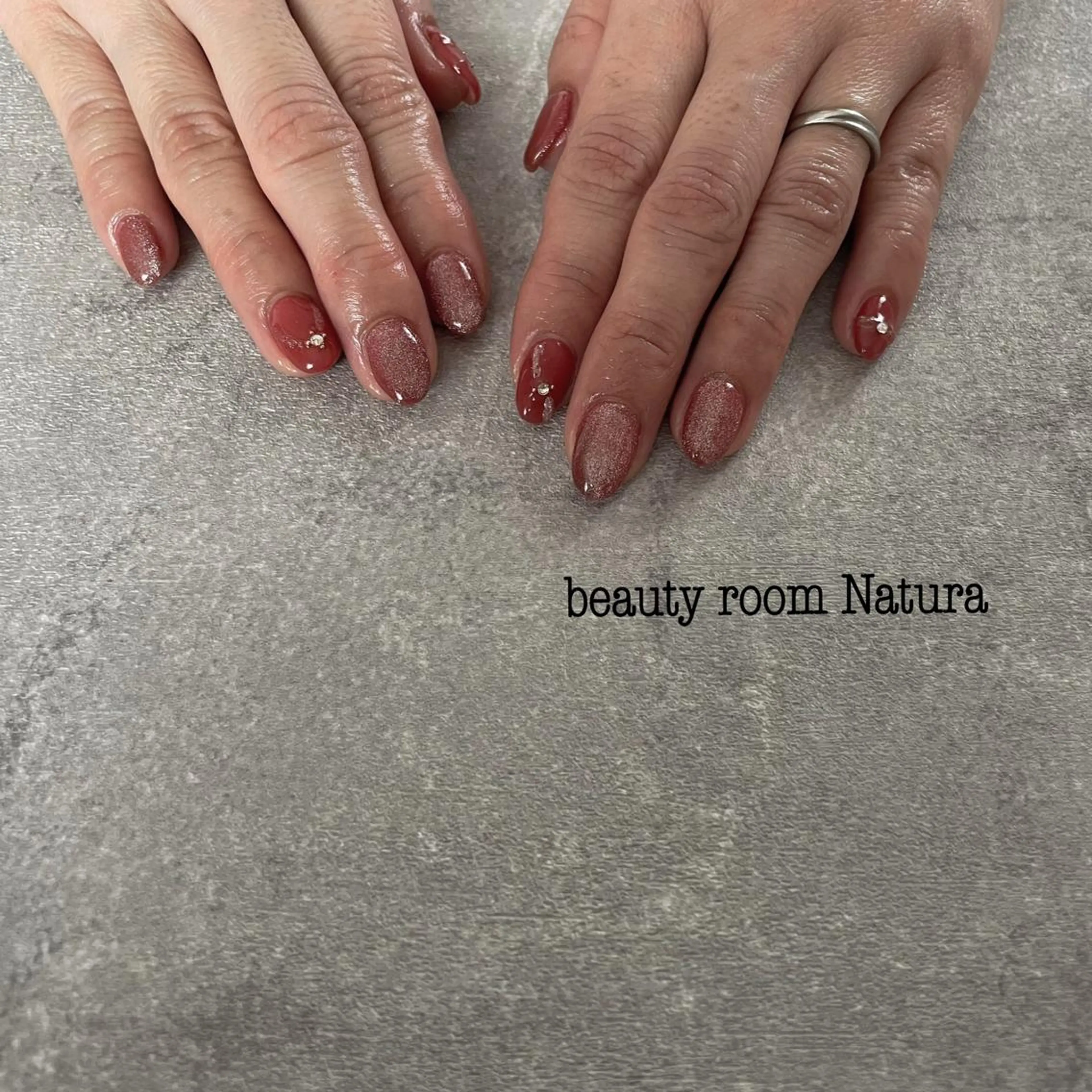 ネイル アイブロウ beautyroom Naturaのネイルデザイン