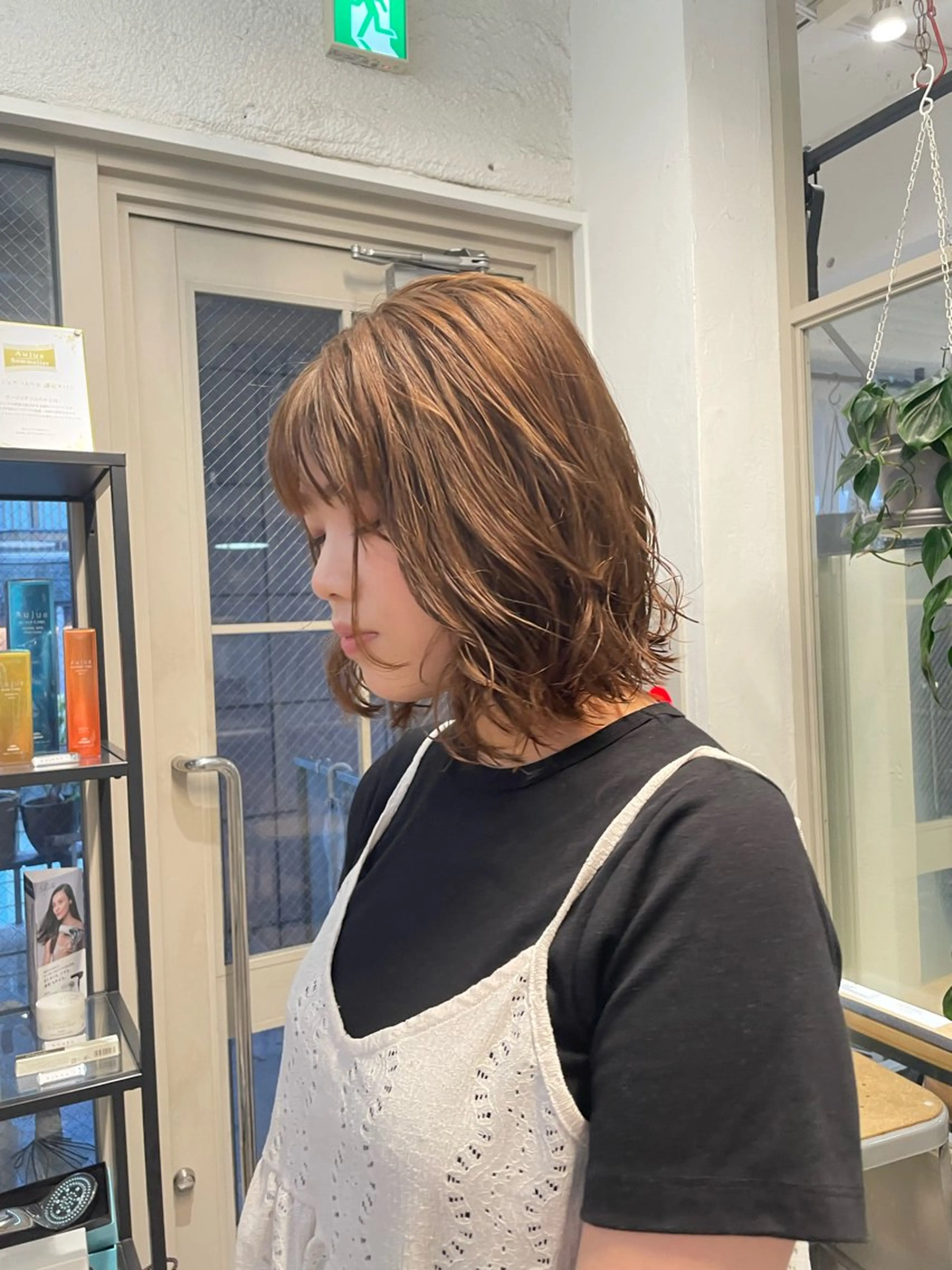 ミディアム パーマ ミルクティー× グレージュMOMOのヘアスタイル