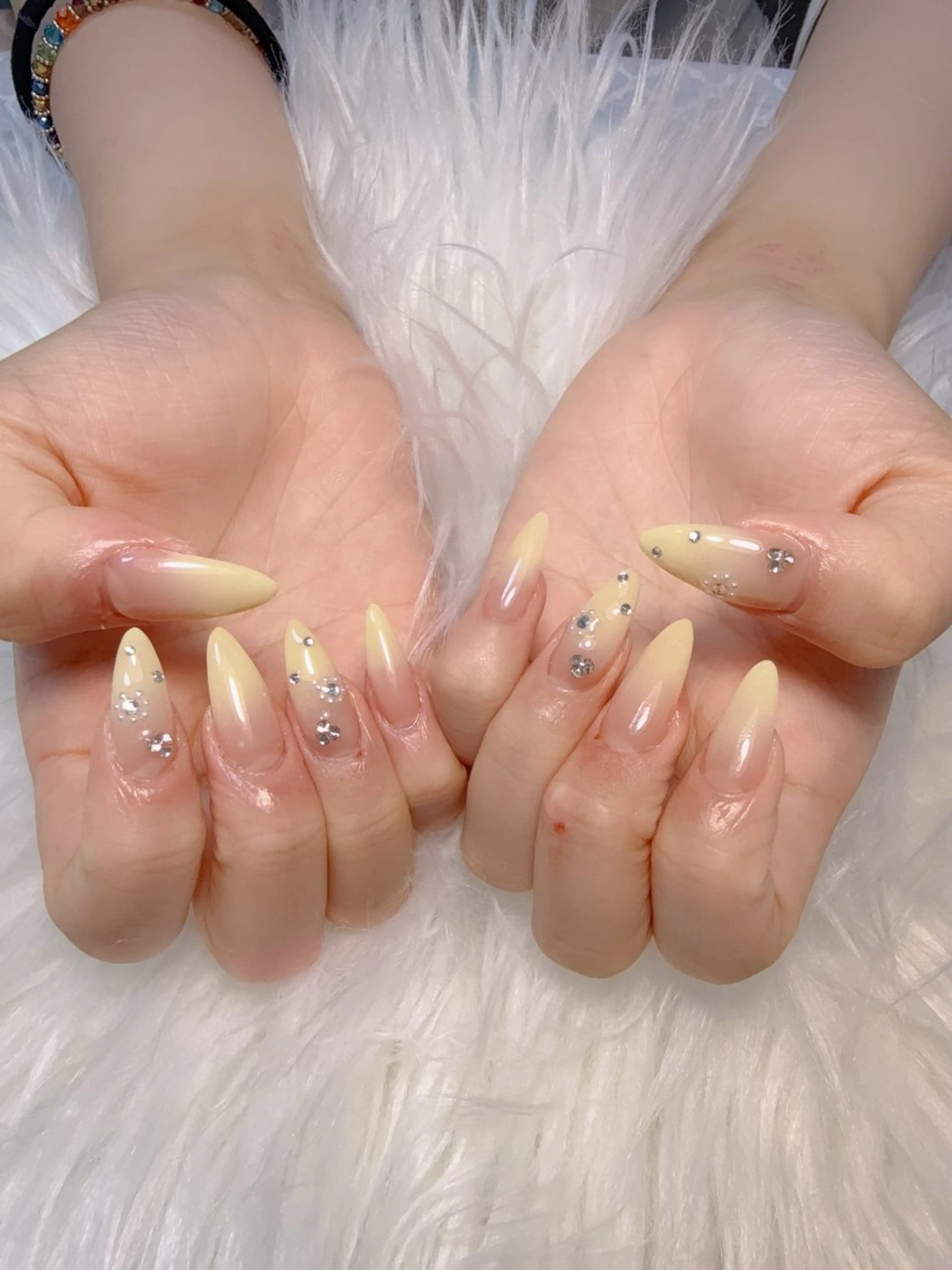 ネイル グラデーション 西野 カナのネイルデザイン