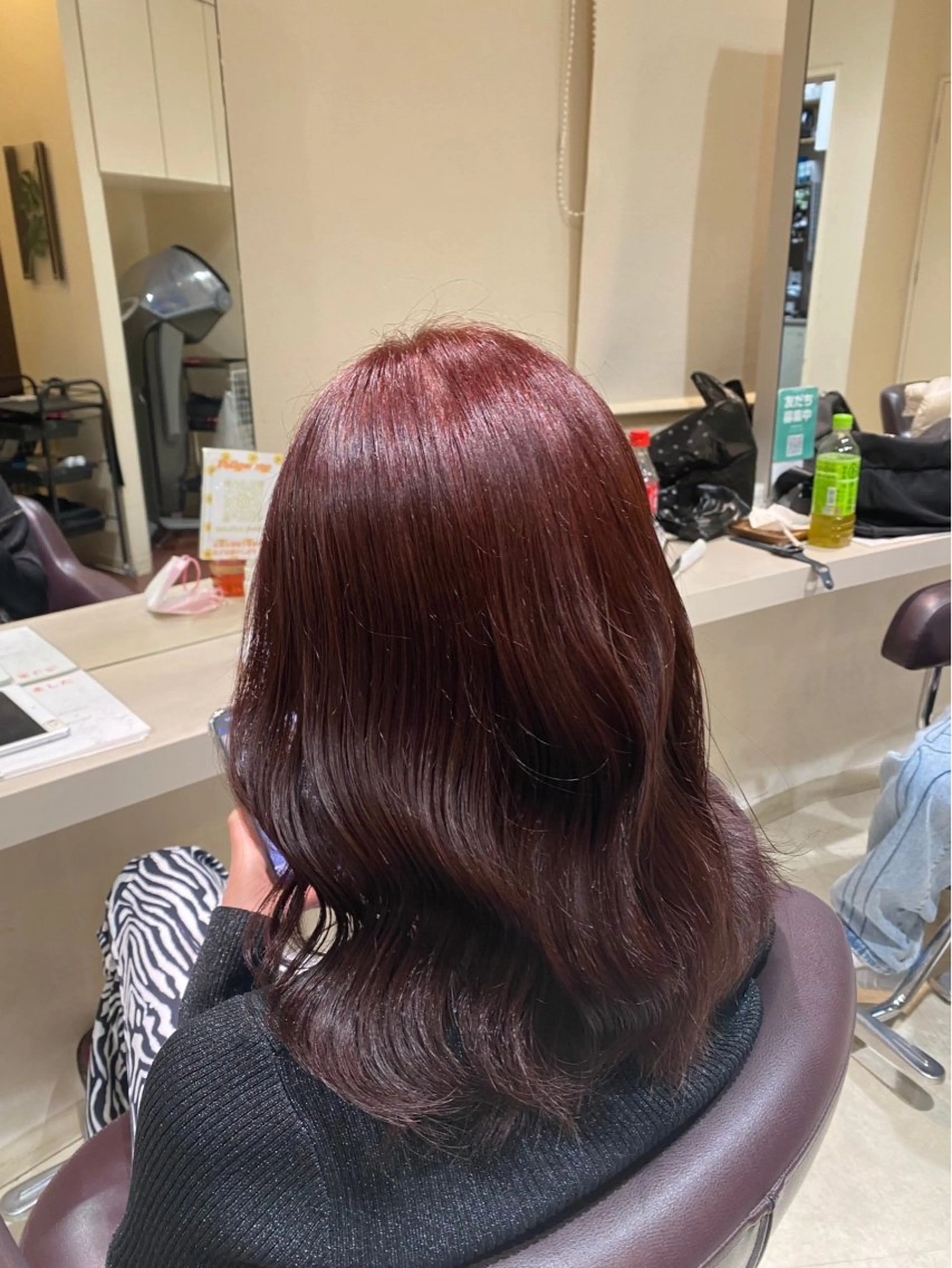 ロング カラー レッドカラー 前原 星音のヘアスタイル