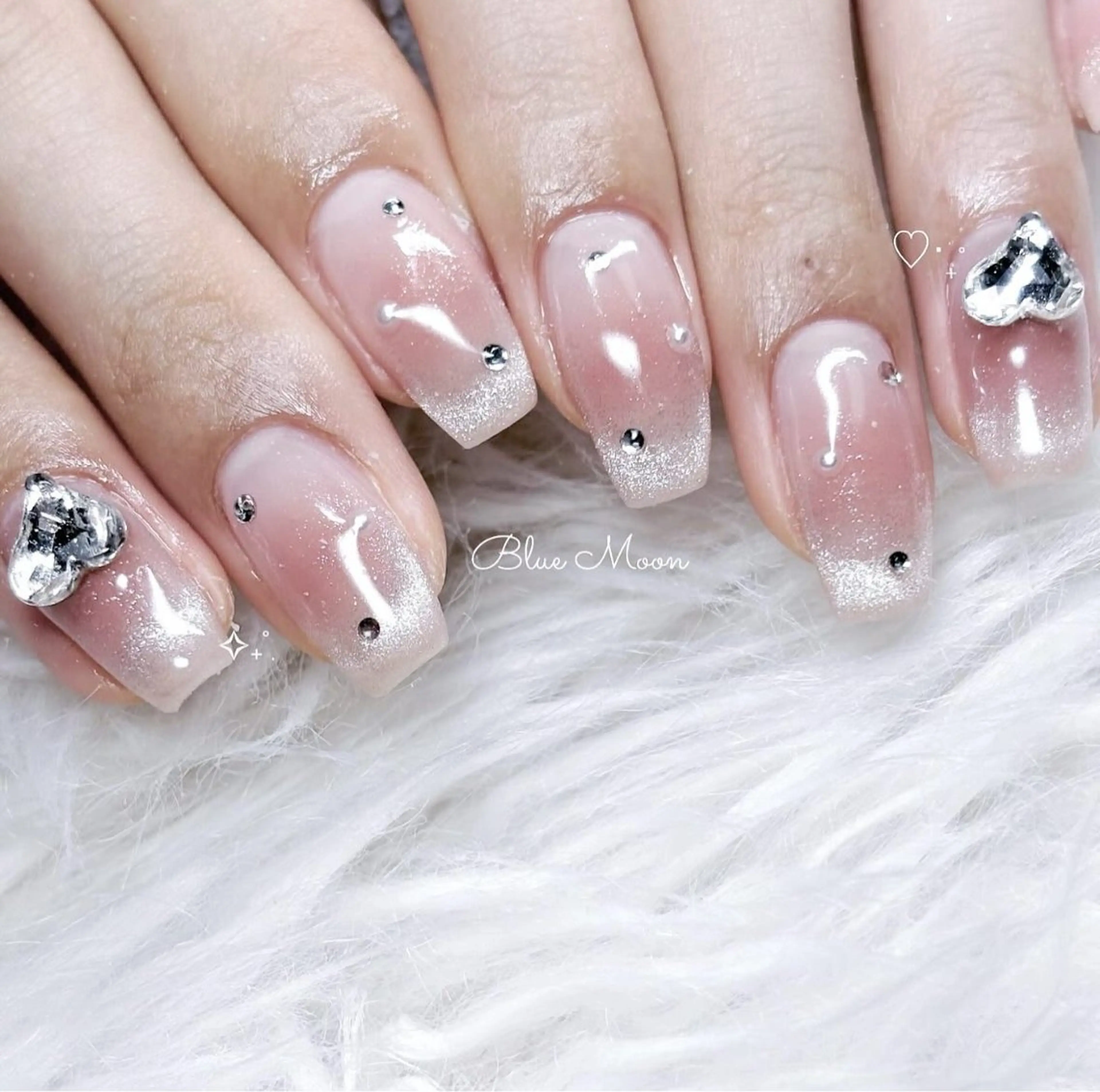 ネイル ハンドネイル フットネイル ハンドケア nail salon Blue Moonのネイルデザイン