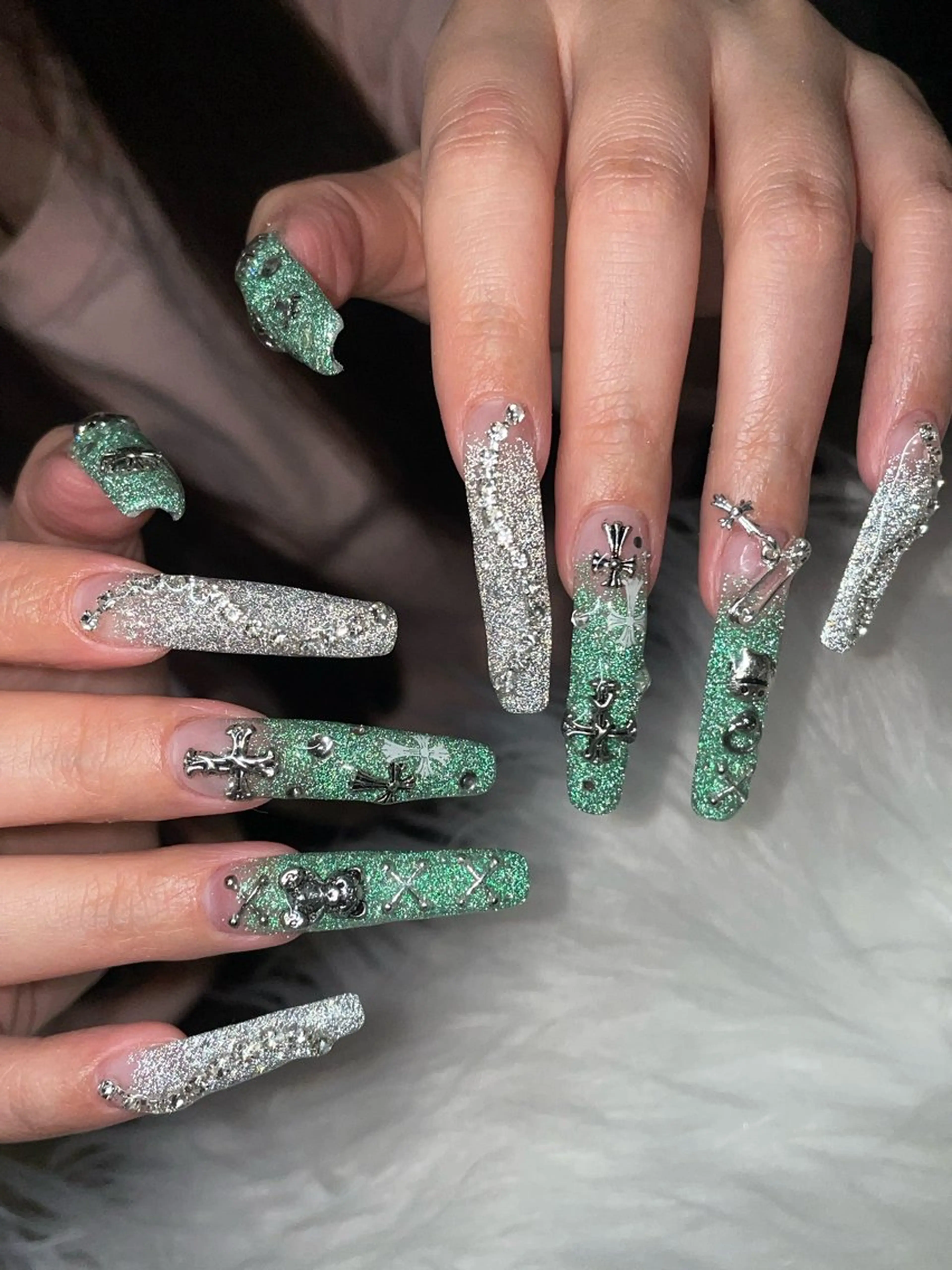 ネイル ハンドネイル オーロラ所属・YUI nailのネイルデザイン